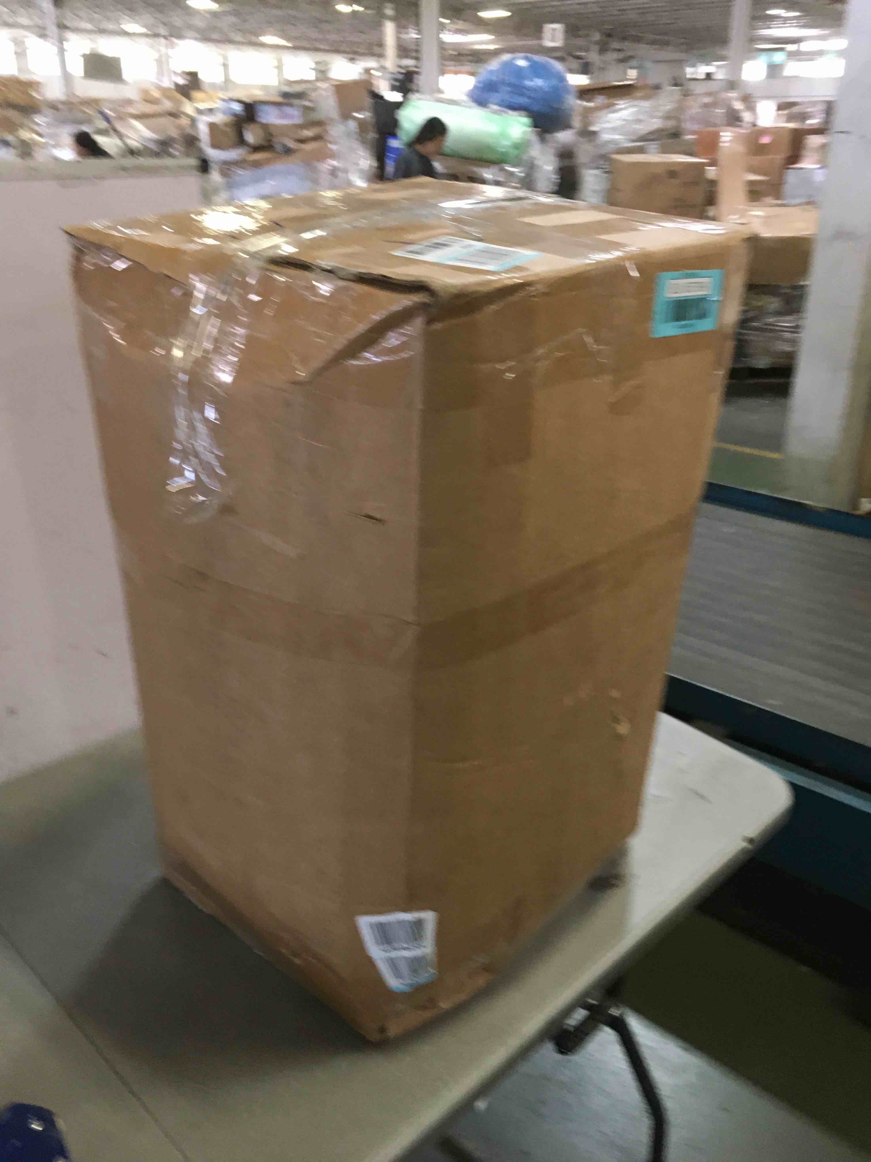 https://s3.amazonaws.com/lotting-images-prod/bidfta/BLU5557999_1696607319039.jpeg