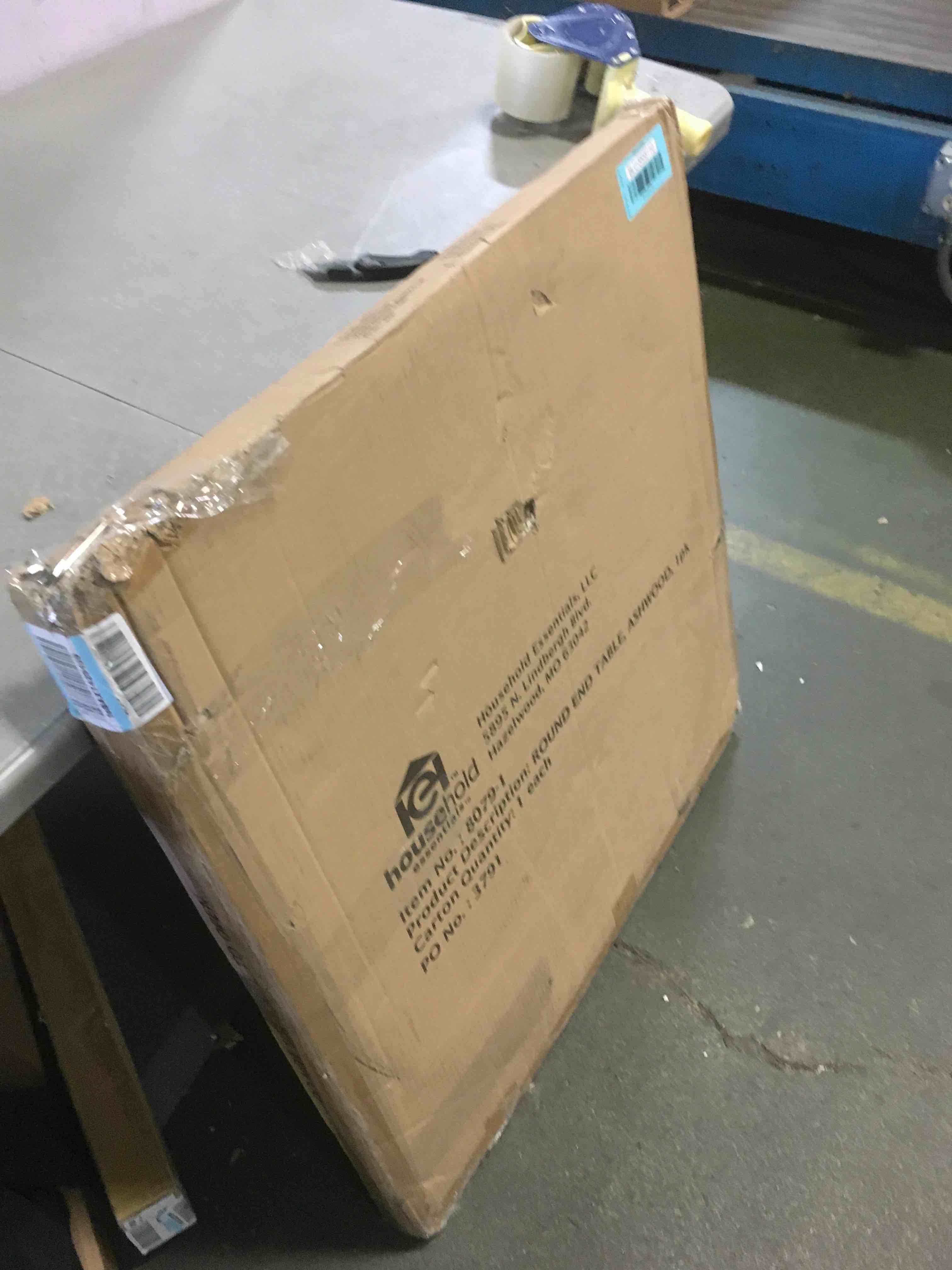 https://s3.amazonaws.com/lotting-images-prod/bidfta/BLU5558110_1696864601526.jpeg