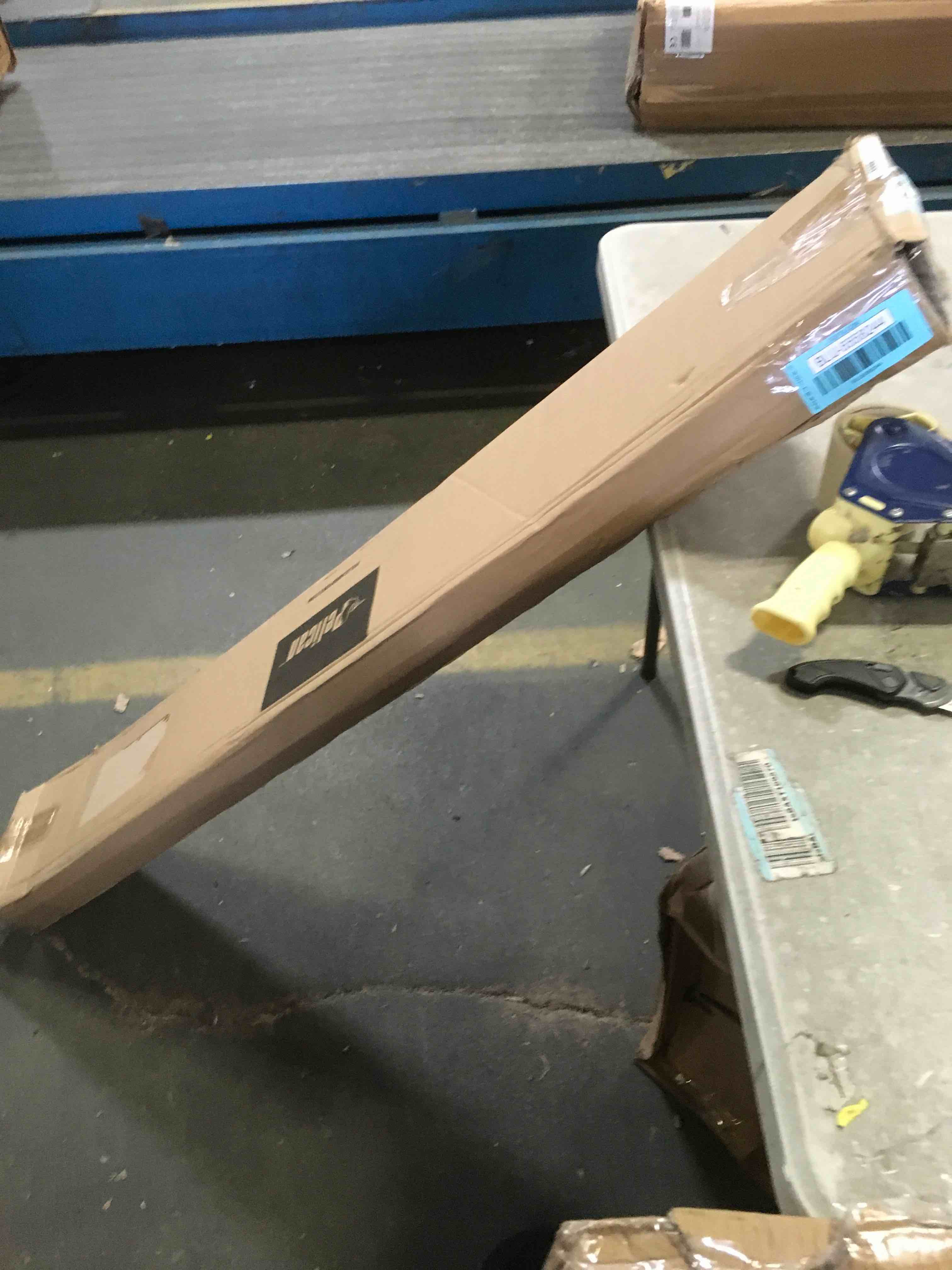 https://s3.amazonaws.com/lotting-images-prod/bidfta/BLU5558244_1696962451108.jpeg