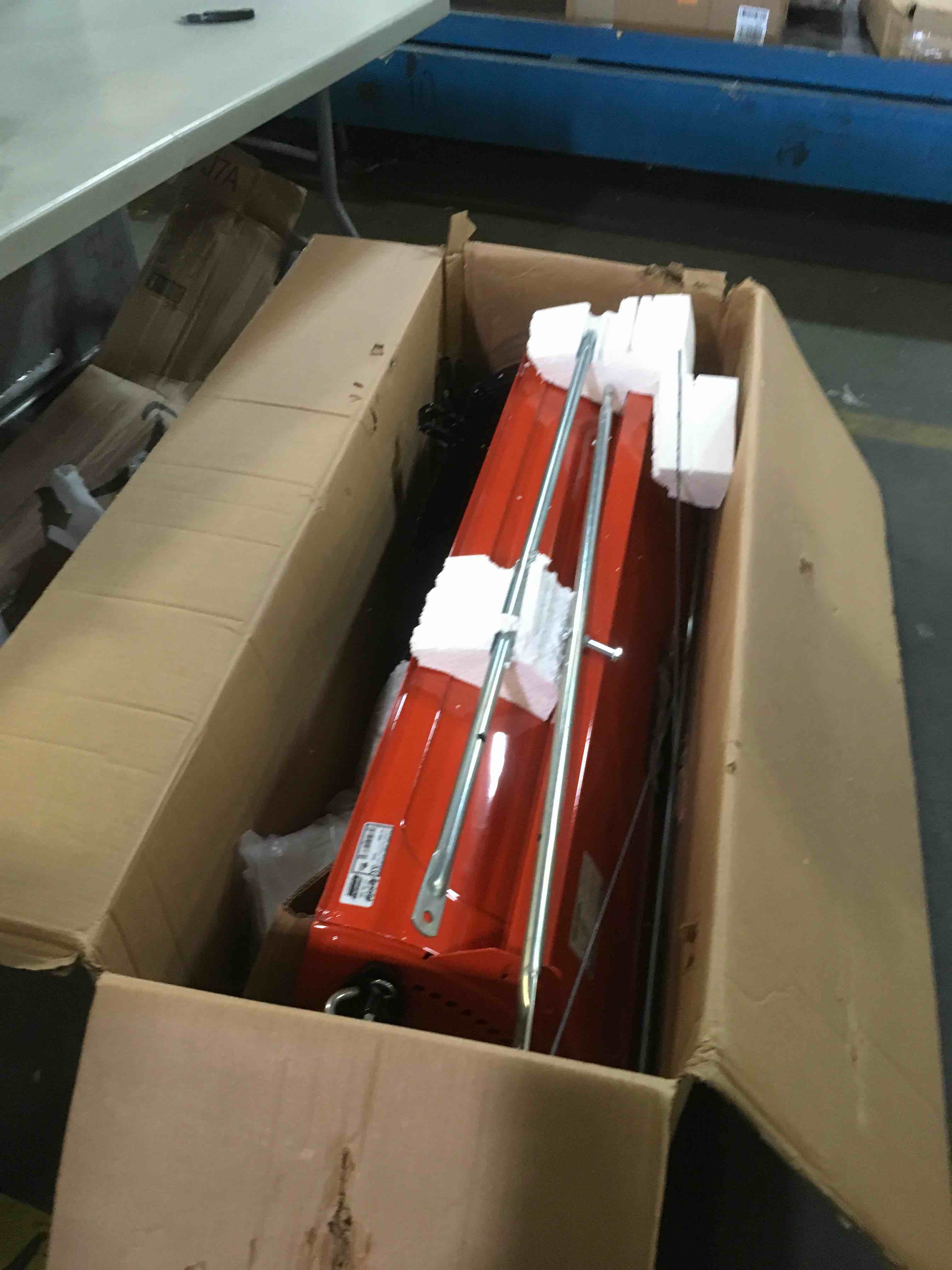 https://s3.amazonaws.com/lotting-images-prod/bidfta/BLU5558450_1697220322688.jpeg
