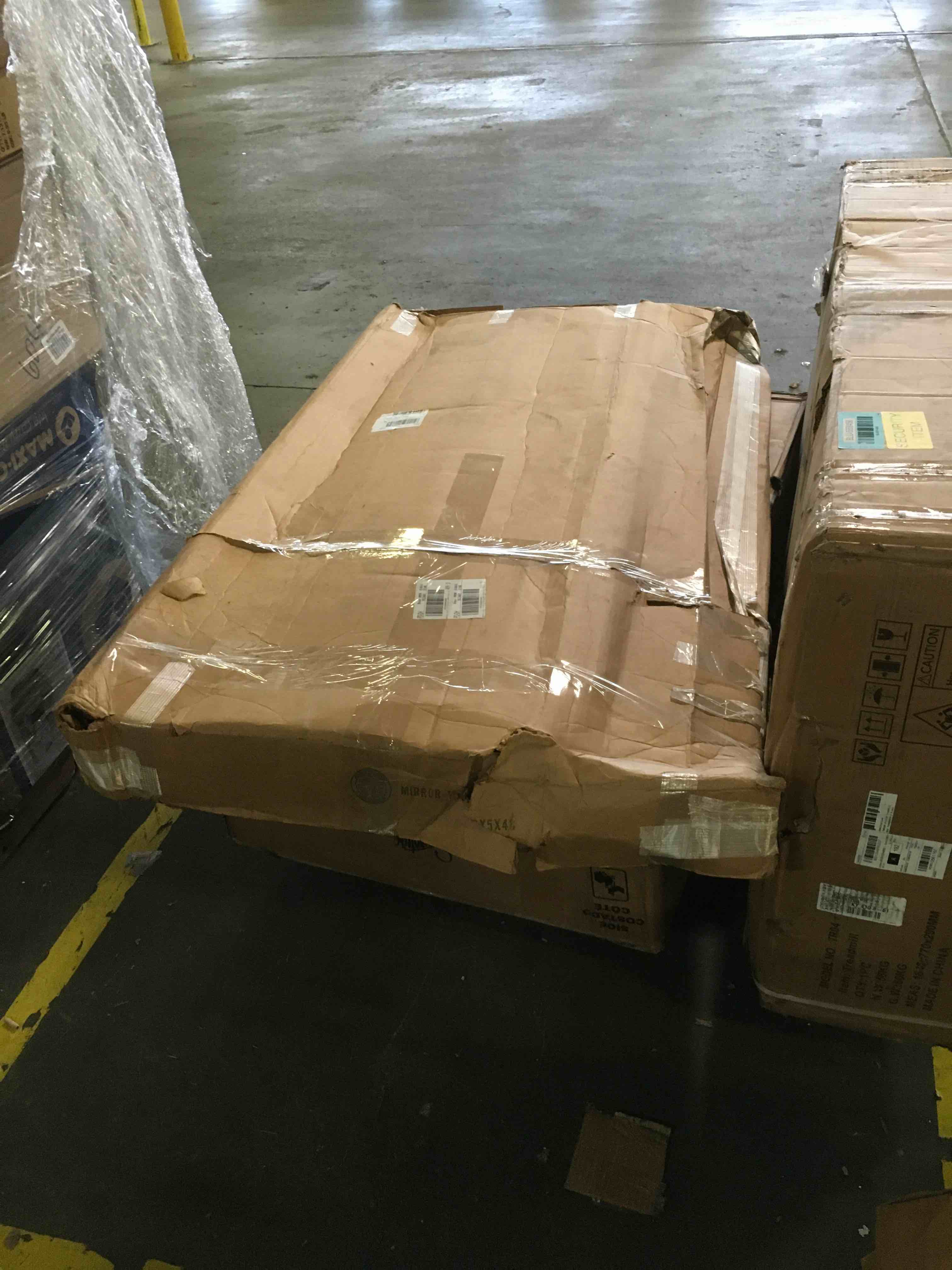 https://s3.amazonaws.com/lotting-images-prod/bidfta/BLU5558457_1697222541019.jpeg