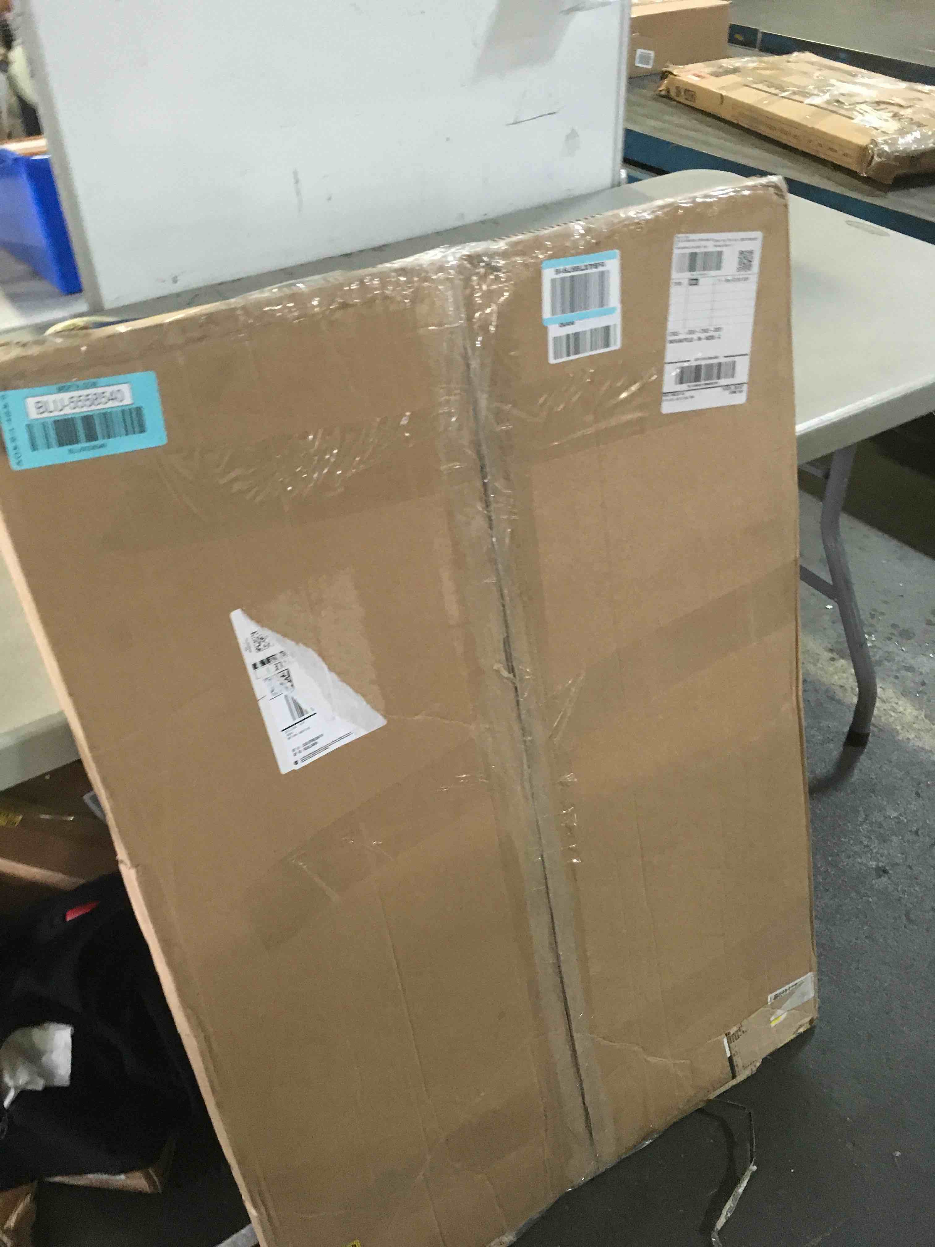 https://s3.amazonaws.com/lotting-images-prod/bidfta/BLU5558540_1697295964311.jpeg