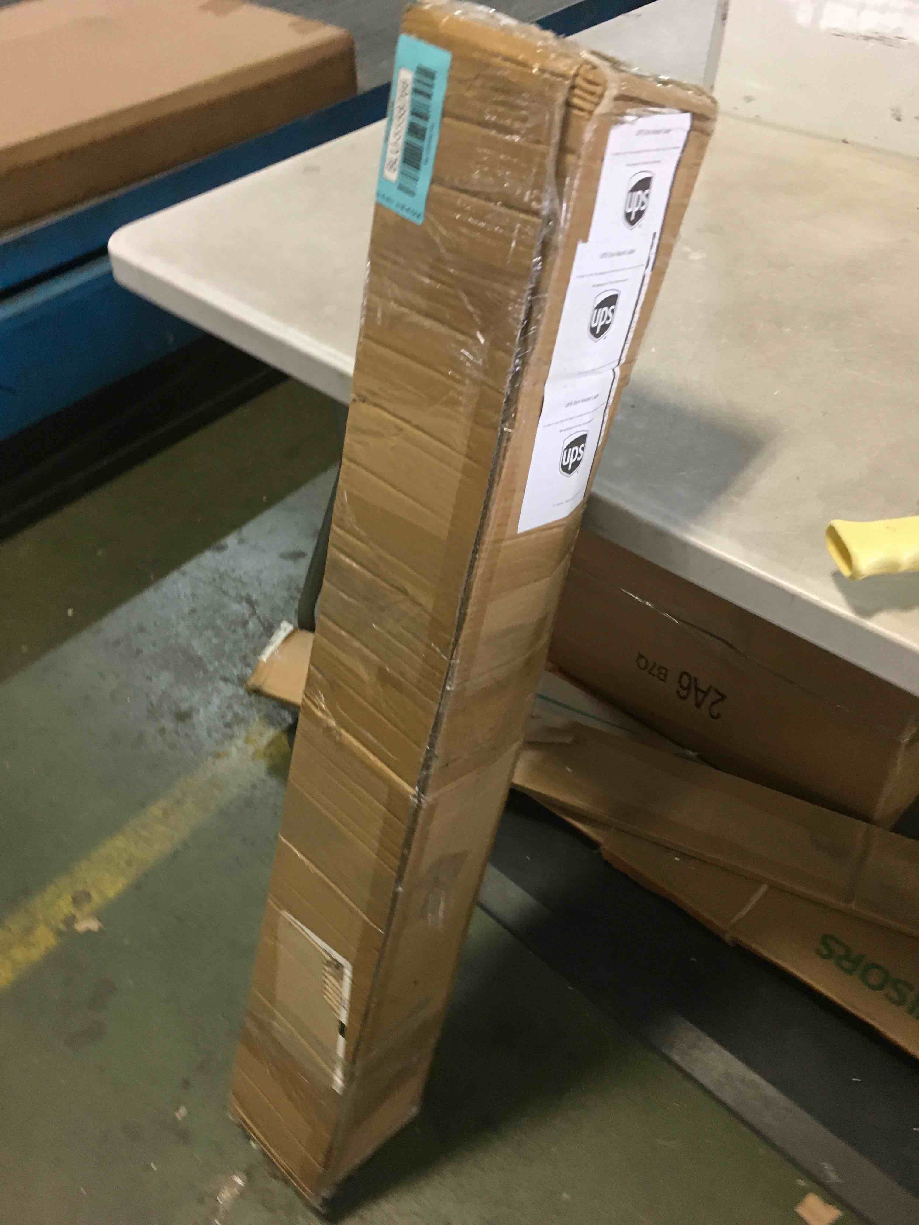 https://s3.amazonaws.com/lotting-images-prod/bidfta/BLU5558766_1697566141400.jpeg
