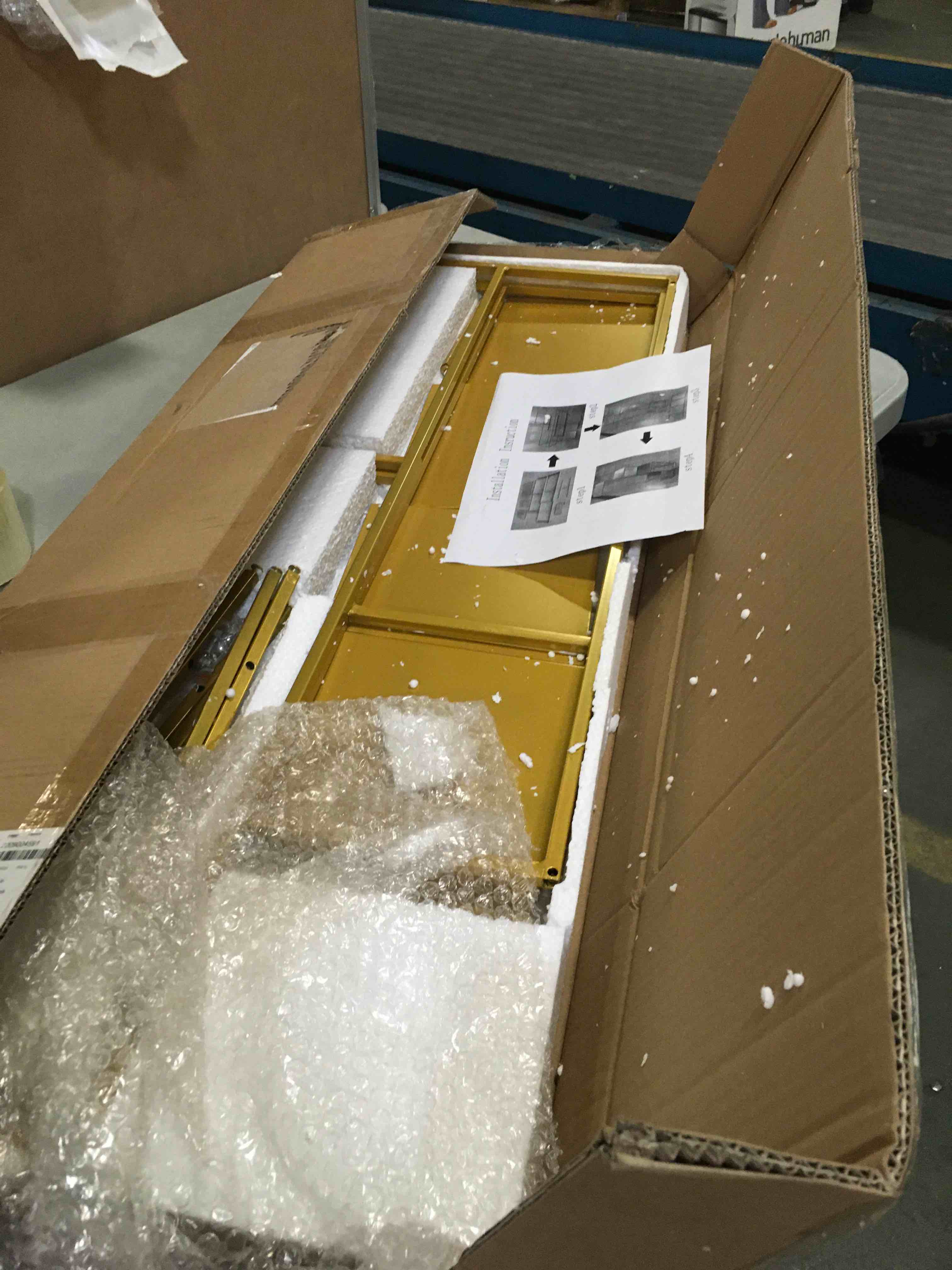 https://s3.amazonaws.com/lotting-images-prod/bidfta/BLU5559331_1698422232129.jpeg