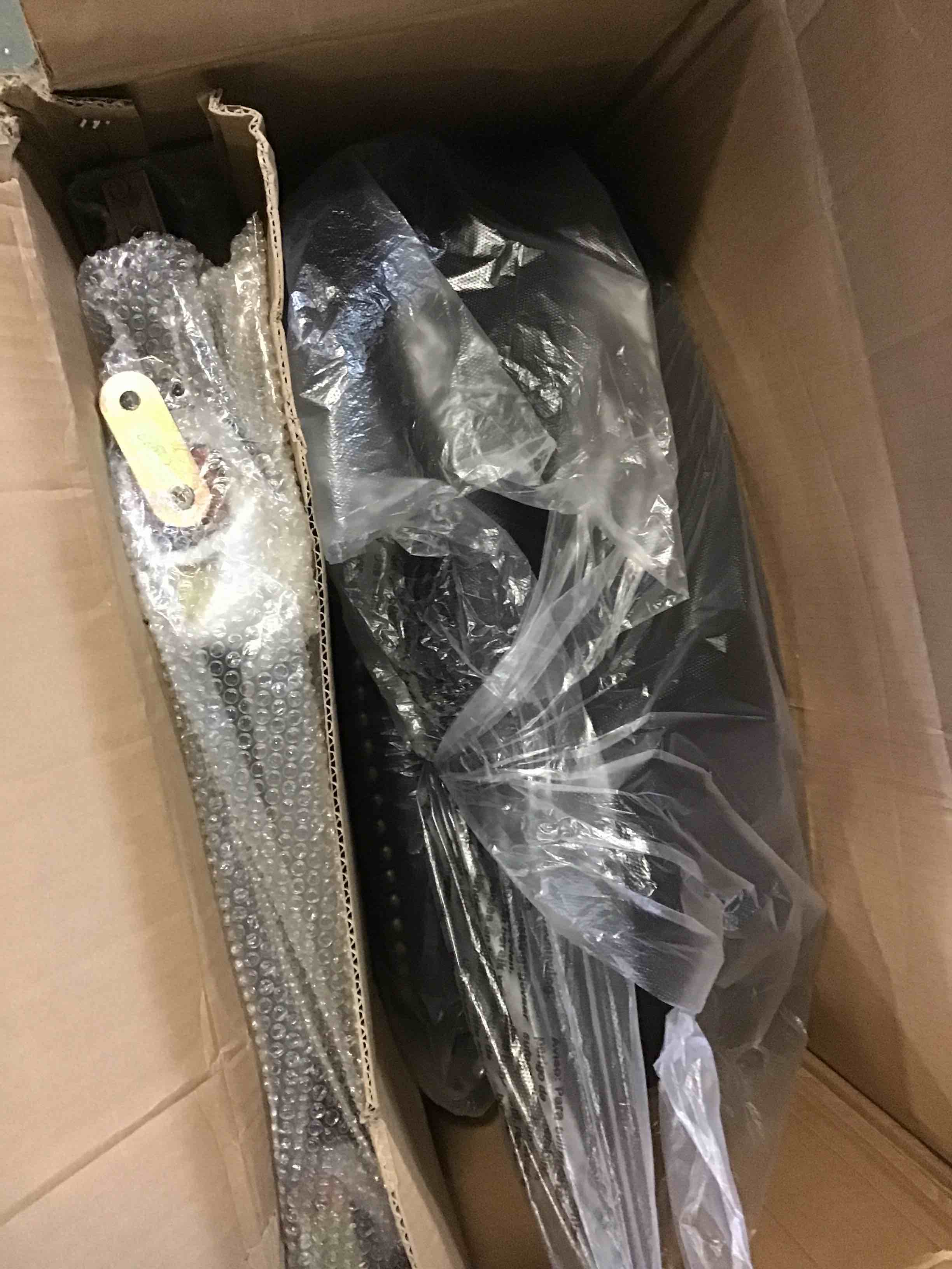 https://s3.amazonaws.com/lotting-images-prod/bidfta/BLU5559697_1697034336521.jpeg