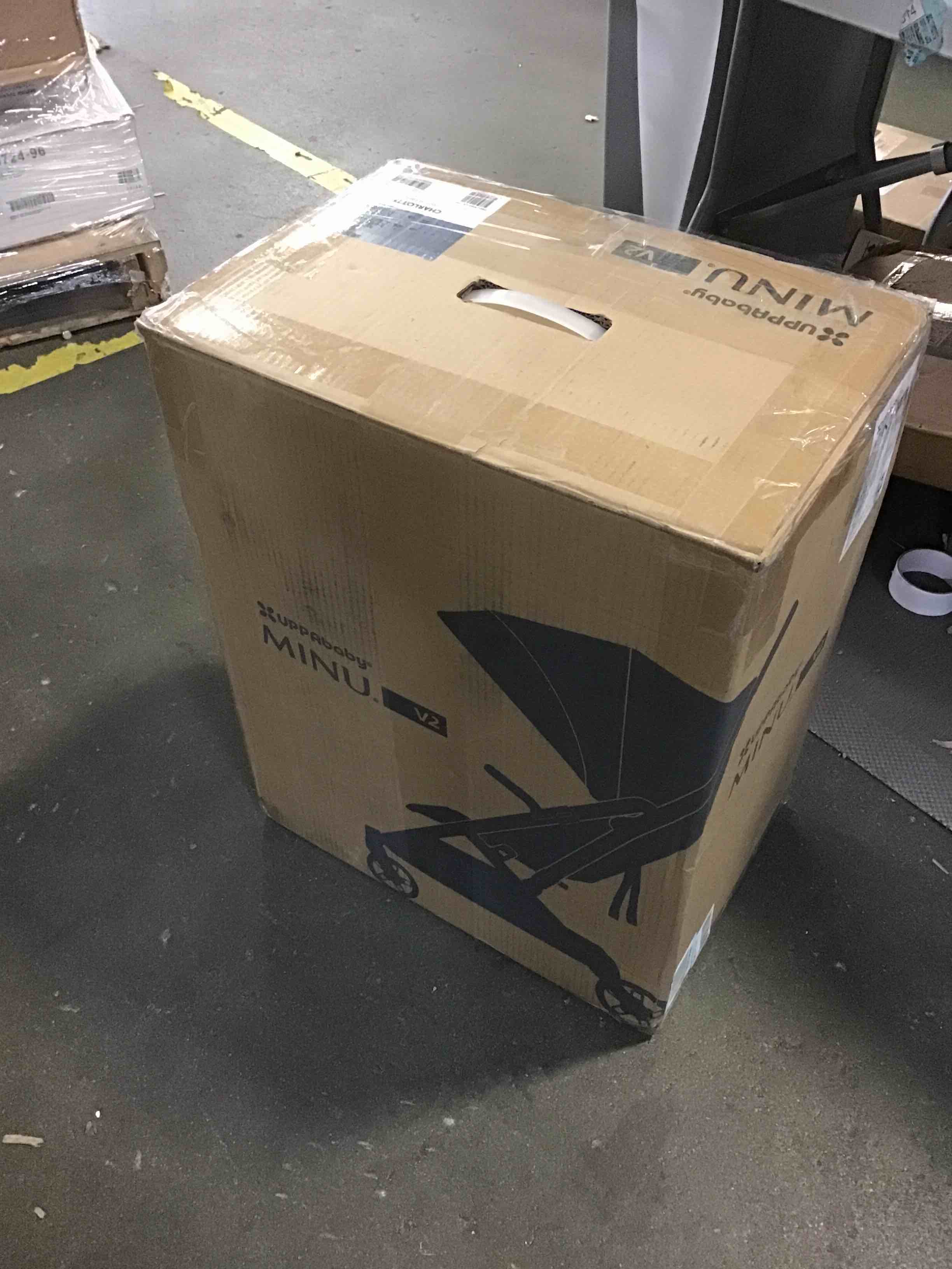 https://s3.amazonaws.com/lotting-images-prod/bidfta/BLU5560359_1697571976291.jpeg