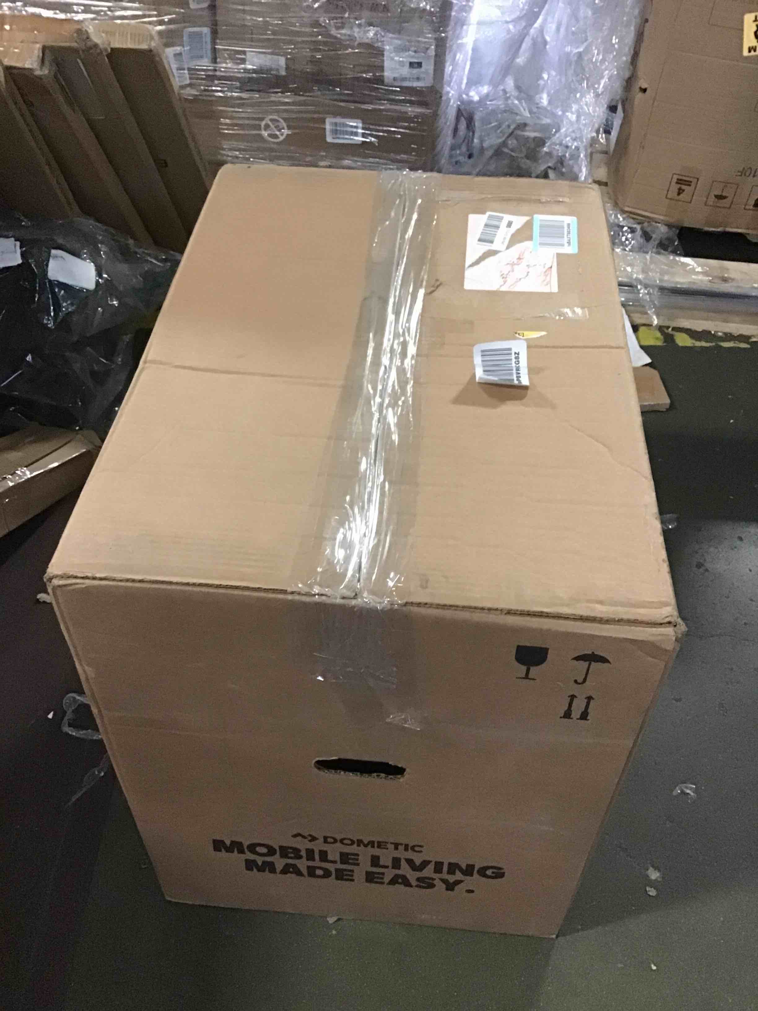 https://s3.amazonaws.com/lotting-images-prod/bidfta/BLU5560917_1697828469851.jpeg