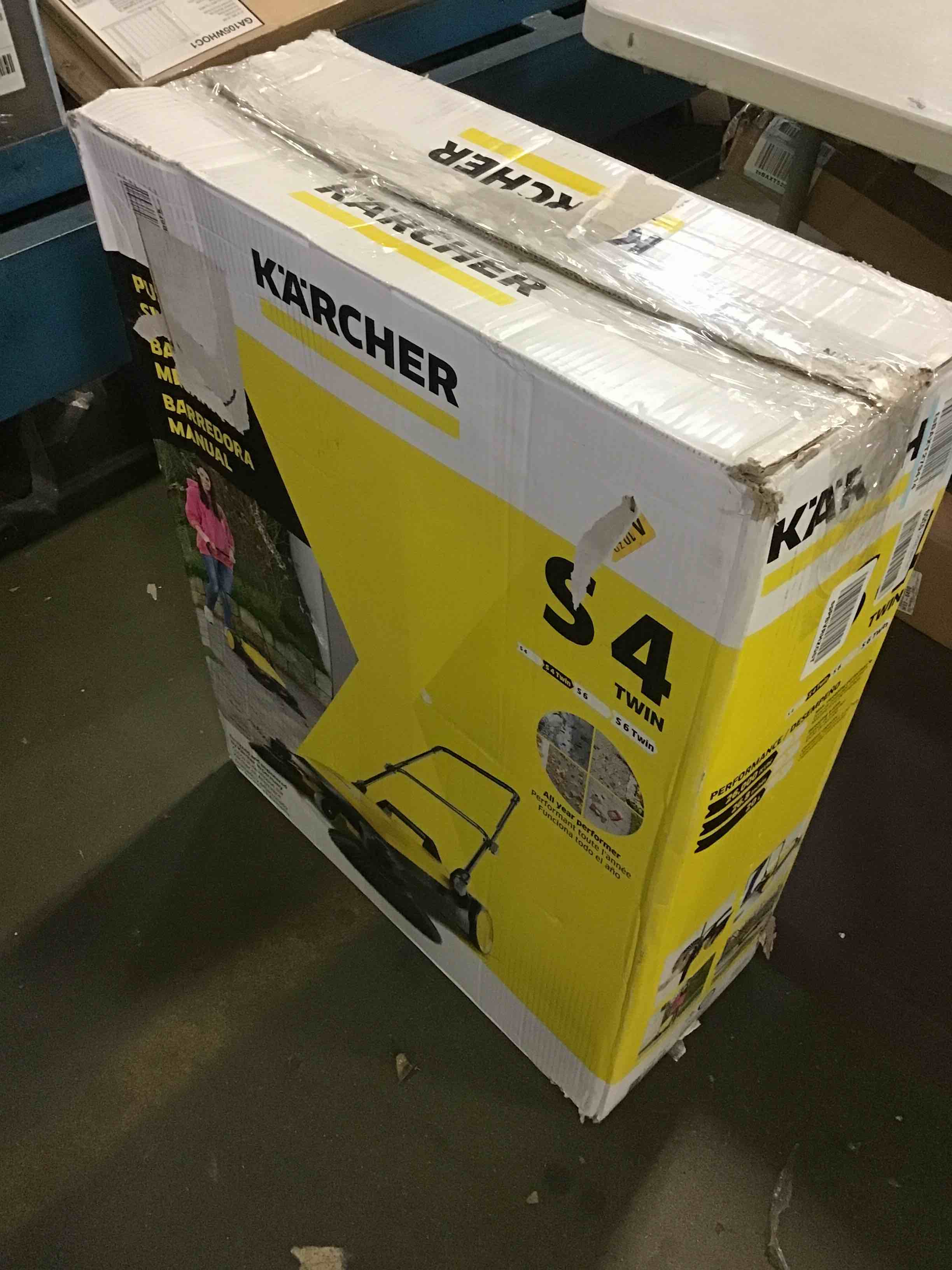 https://s3.amazonaws.com/lotting-images-prod/bidfta/BLU5560924_1697828992482.jpeg