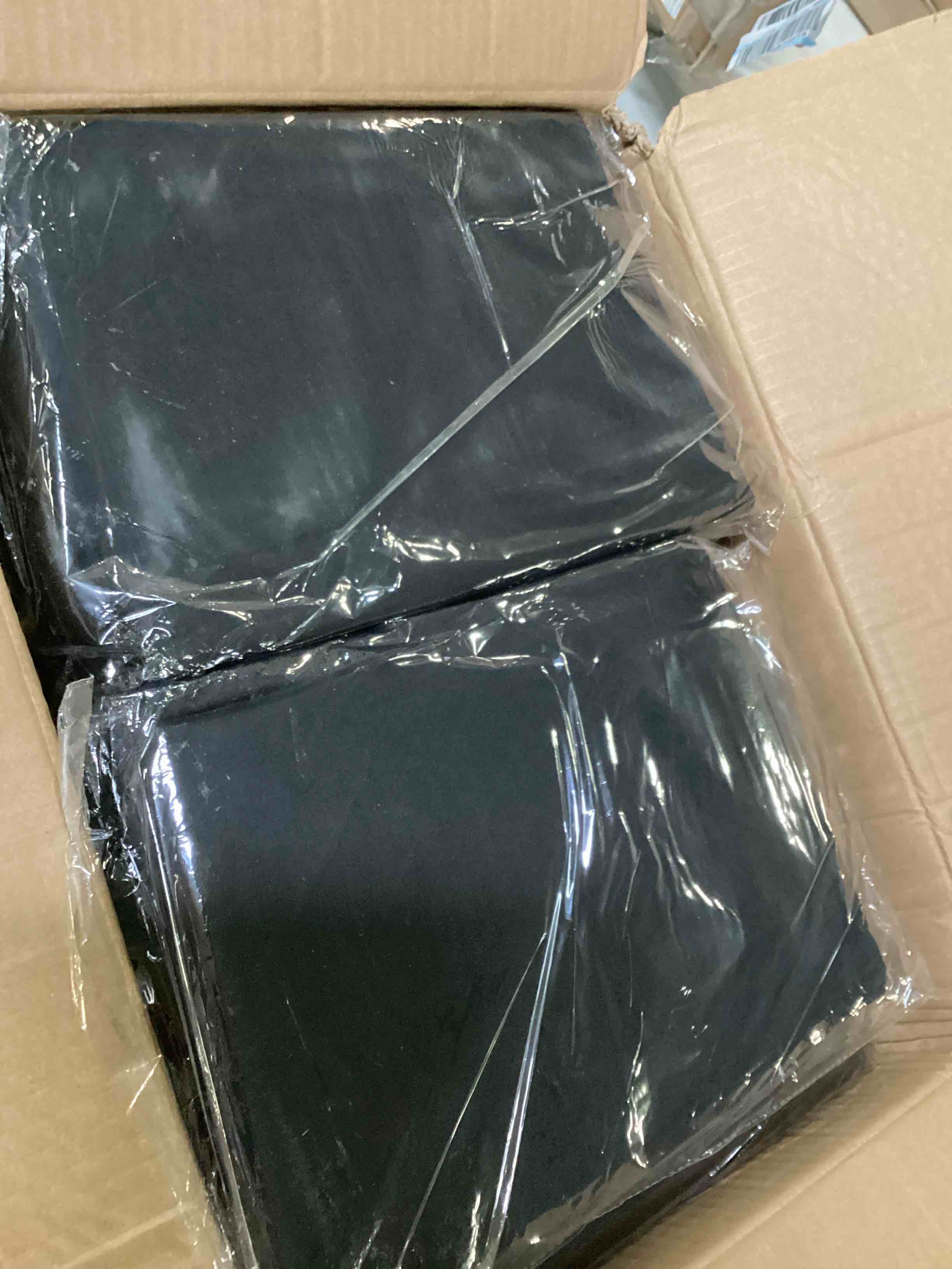 https://s3.amazonaws.com/lotting-images-prod/bidfta/BLU5562918_1699388473712.jpeg