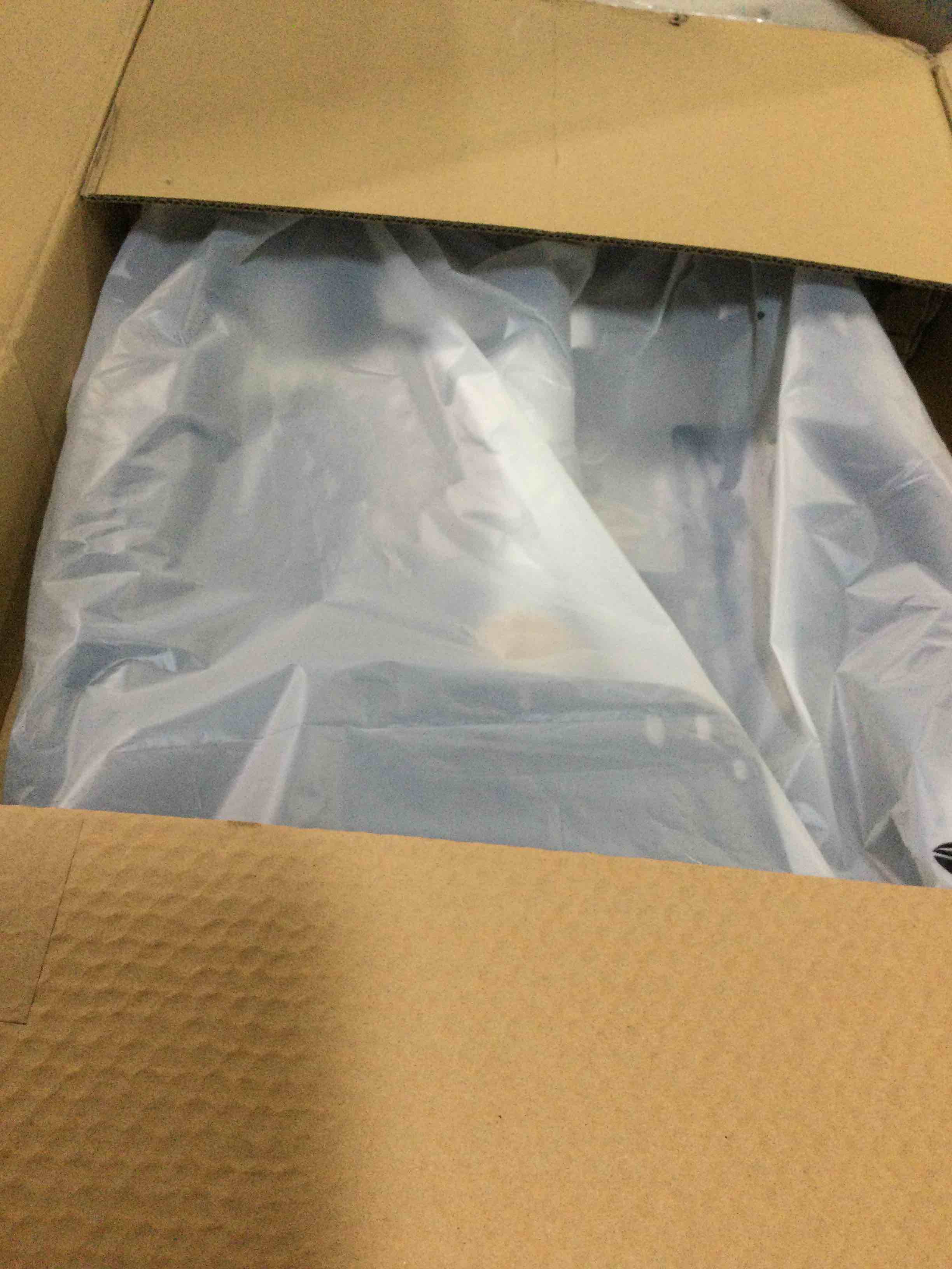 https://s3.amazonaws.com/lotting-images-prod/bidfta/BLU5563161_1699554031793.jpeg