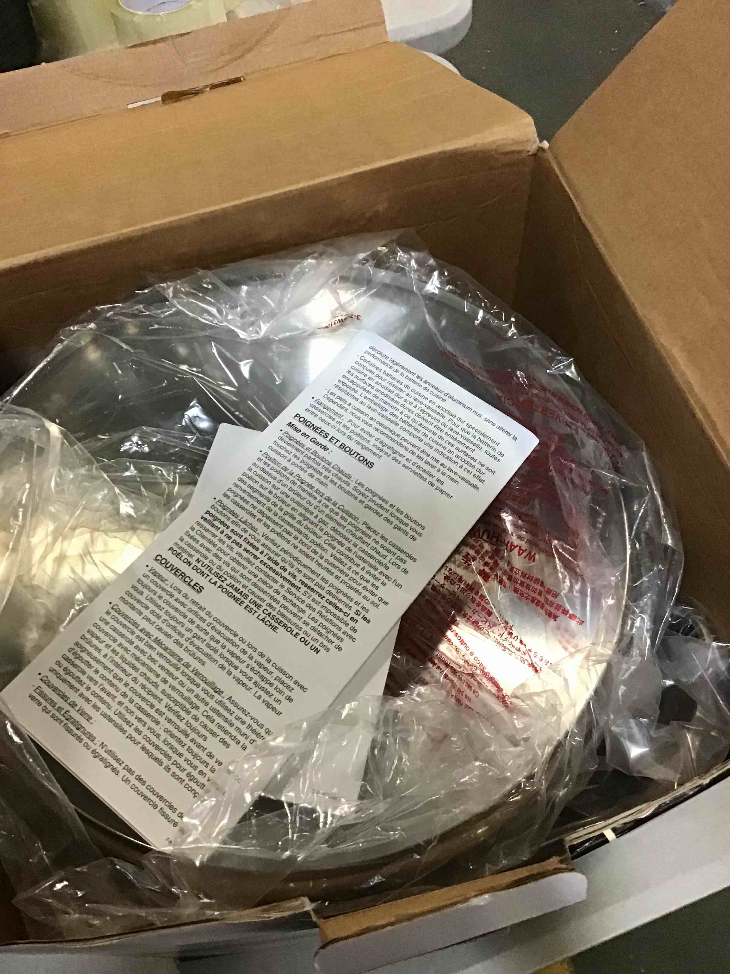 https://s3.amazonaws.com/lotting-images-prod/bidfta/BLU5563222_1699562856845.jpeg