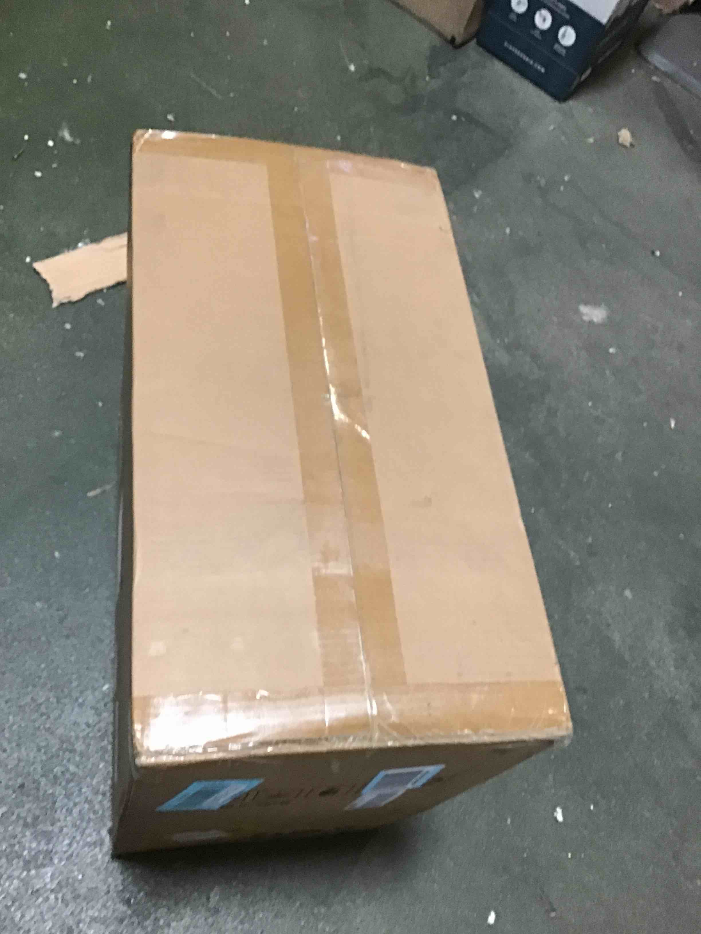 https://s3.amazonaws.com/lotting-images-prod/bidfta/BLU5563408_1699646069952.jpeg
