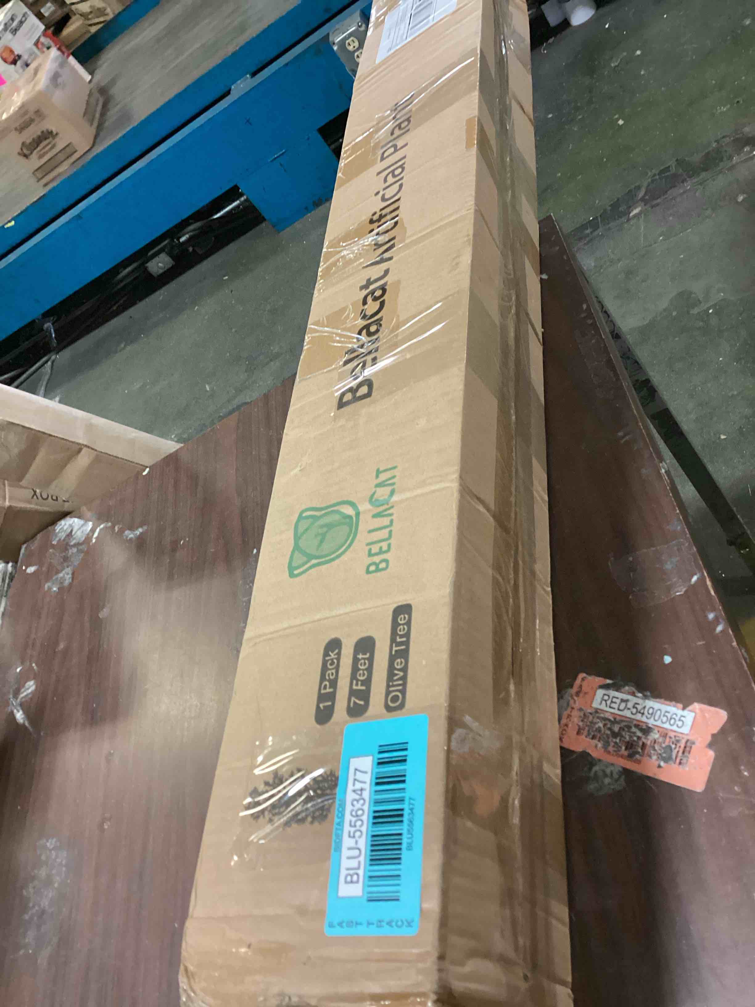 https://s3.amazonaws.com/lotting-images-prod/bidfta/BLU5563477_1699883859126.jpeg