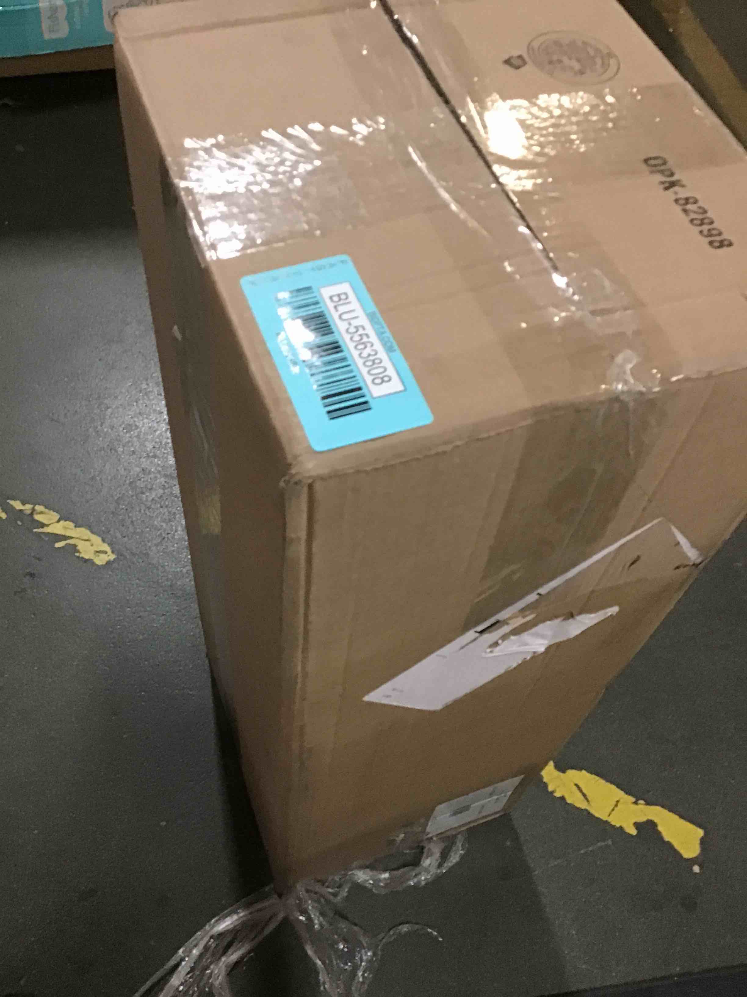 https://s3.amazonaws.com/lotting-images-prod/bidfta/BLU5563808_1699987418415.jpeg