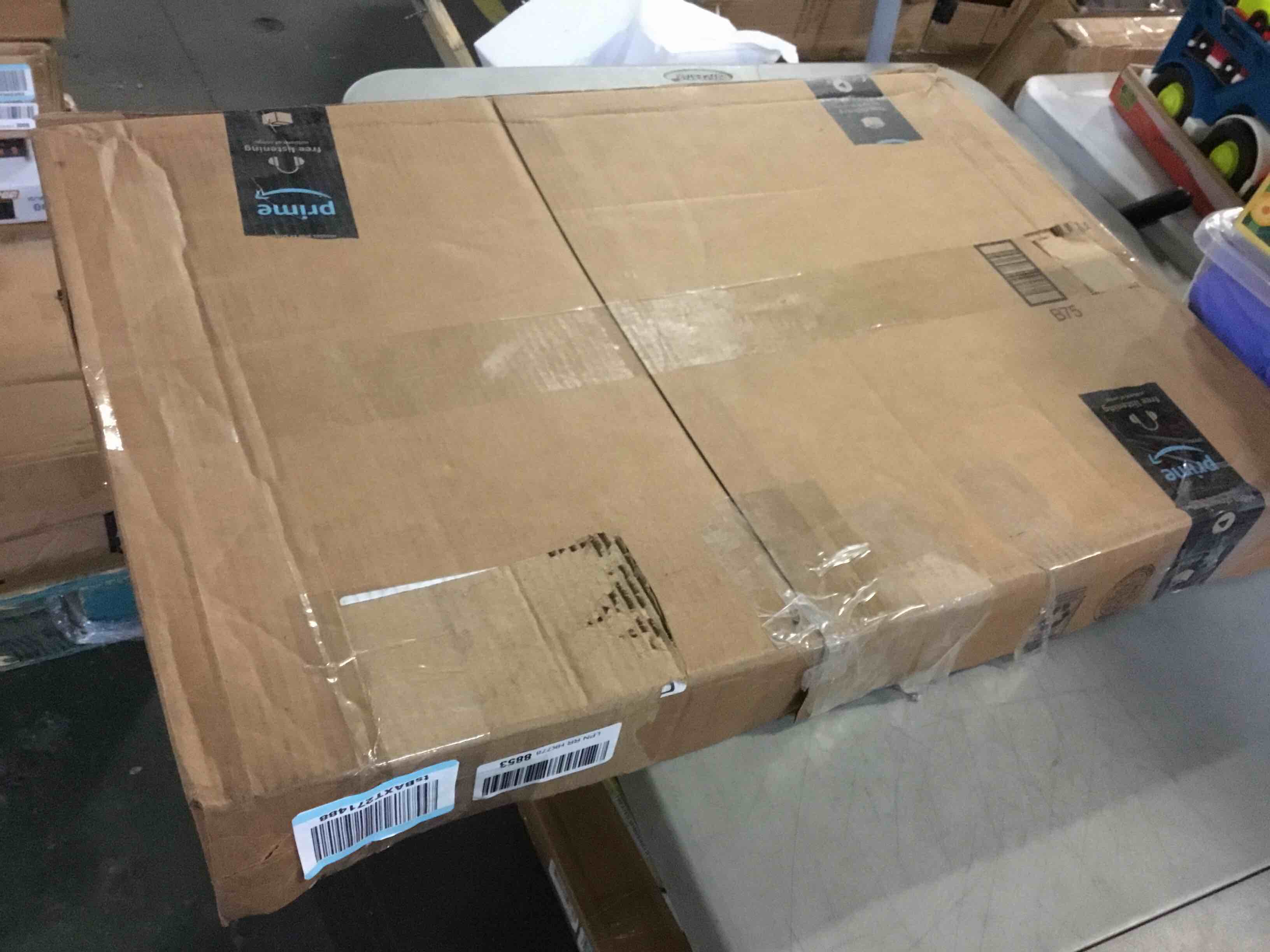 https://s3.amazonaws.com/lotting-images-prod/bidfta/BLU5563959_1702558097264.jpeg