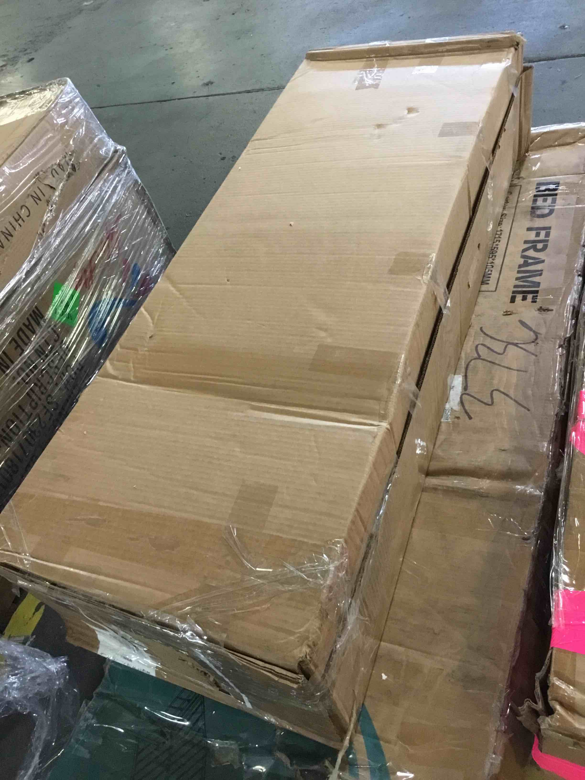 https://s3.amazonaws.com/lotting-images-prod/bidfta/BLU5564044_1702572158811.jpeg