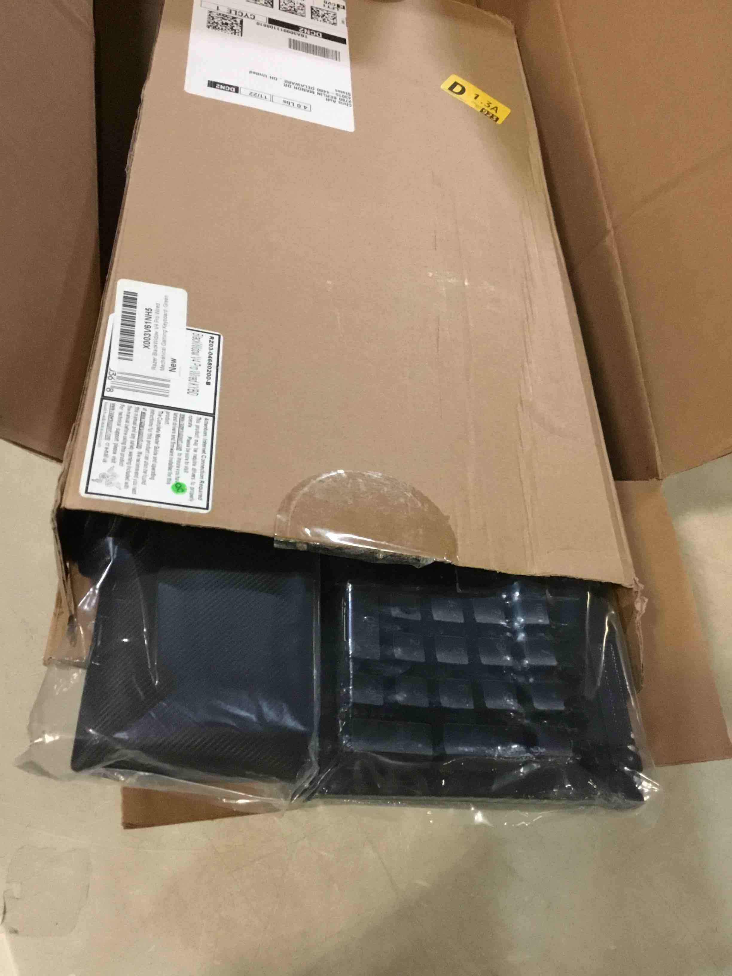 https://s3.amazonaws.com/lotting-images-prod/bidfta/BLU5564149_1702643089776.jpeg
