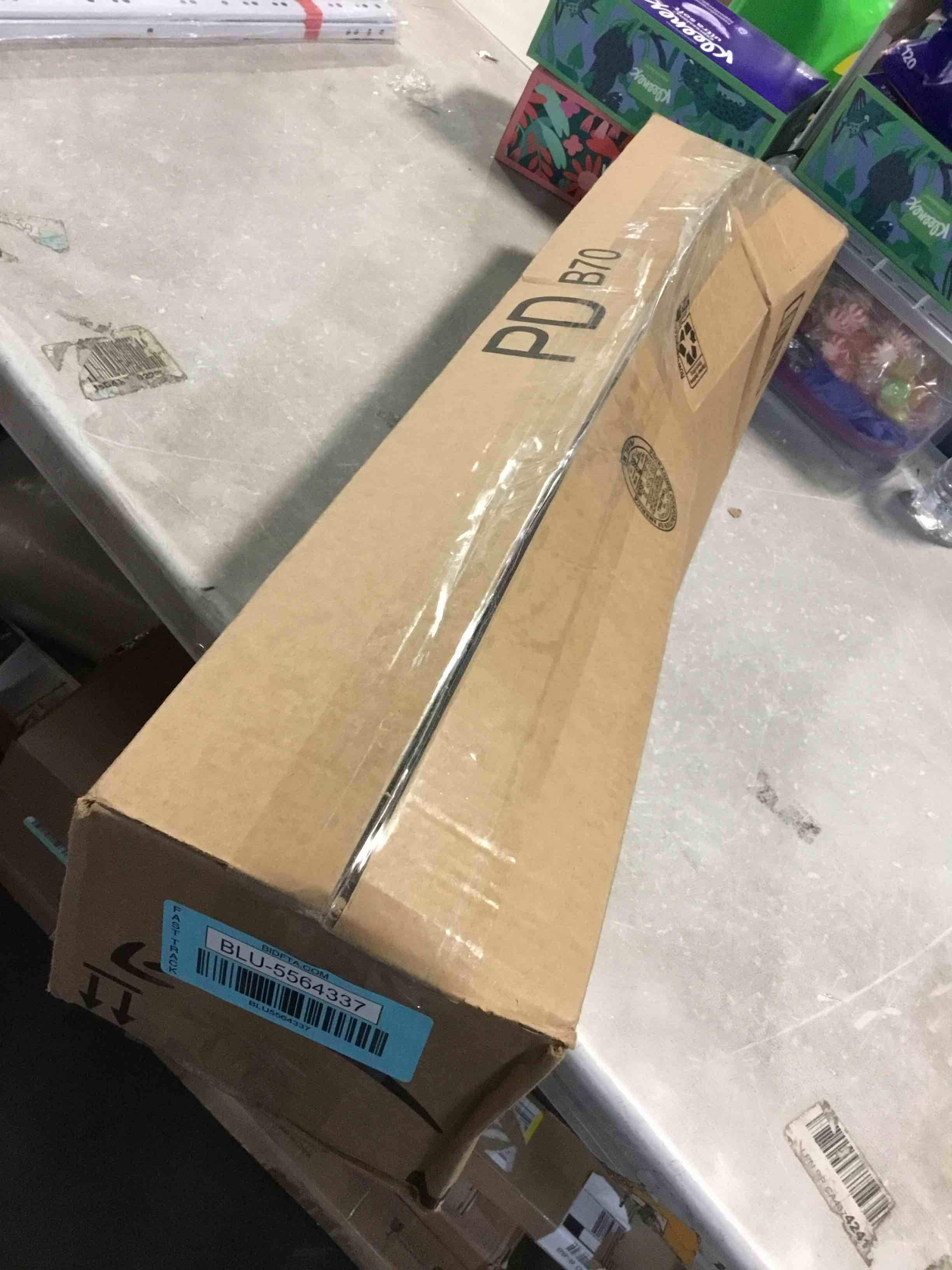 https://s3.amazonaws.com/lotting-images-prod/bidfta/BLU5564337_1702908844757.jpeg