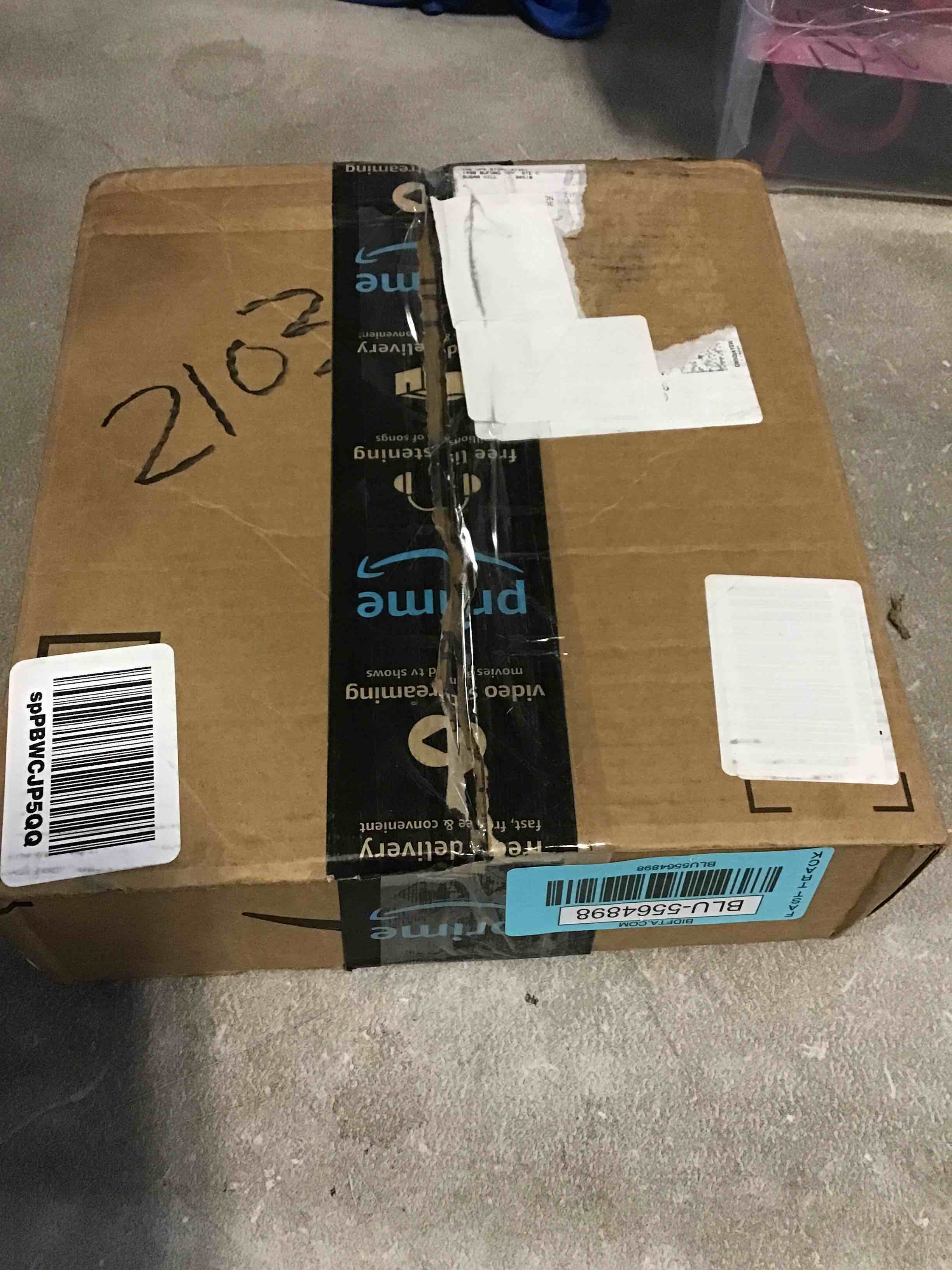https://s3.amazonaws.com/lotting-images-prod/bidfta/BLU5564898_1703101318722.jpeg