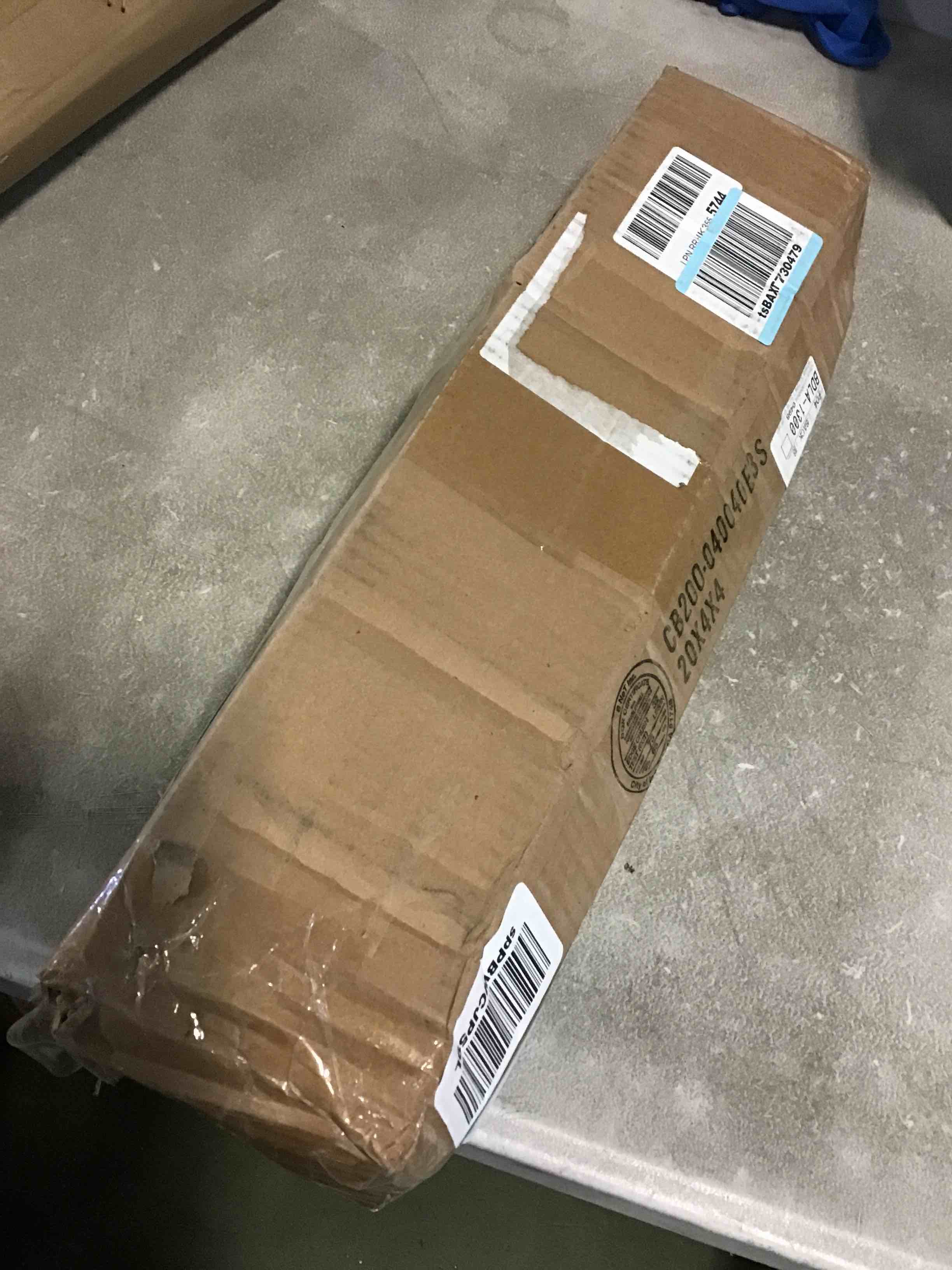 https://s3.amazonaws.com/lotting-images-prod/bidfta/BLU5564900_1703101722020.jpeg