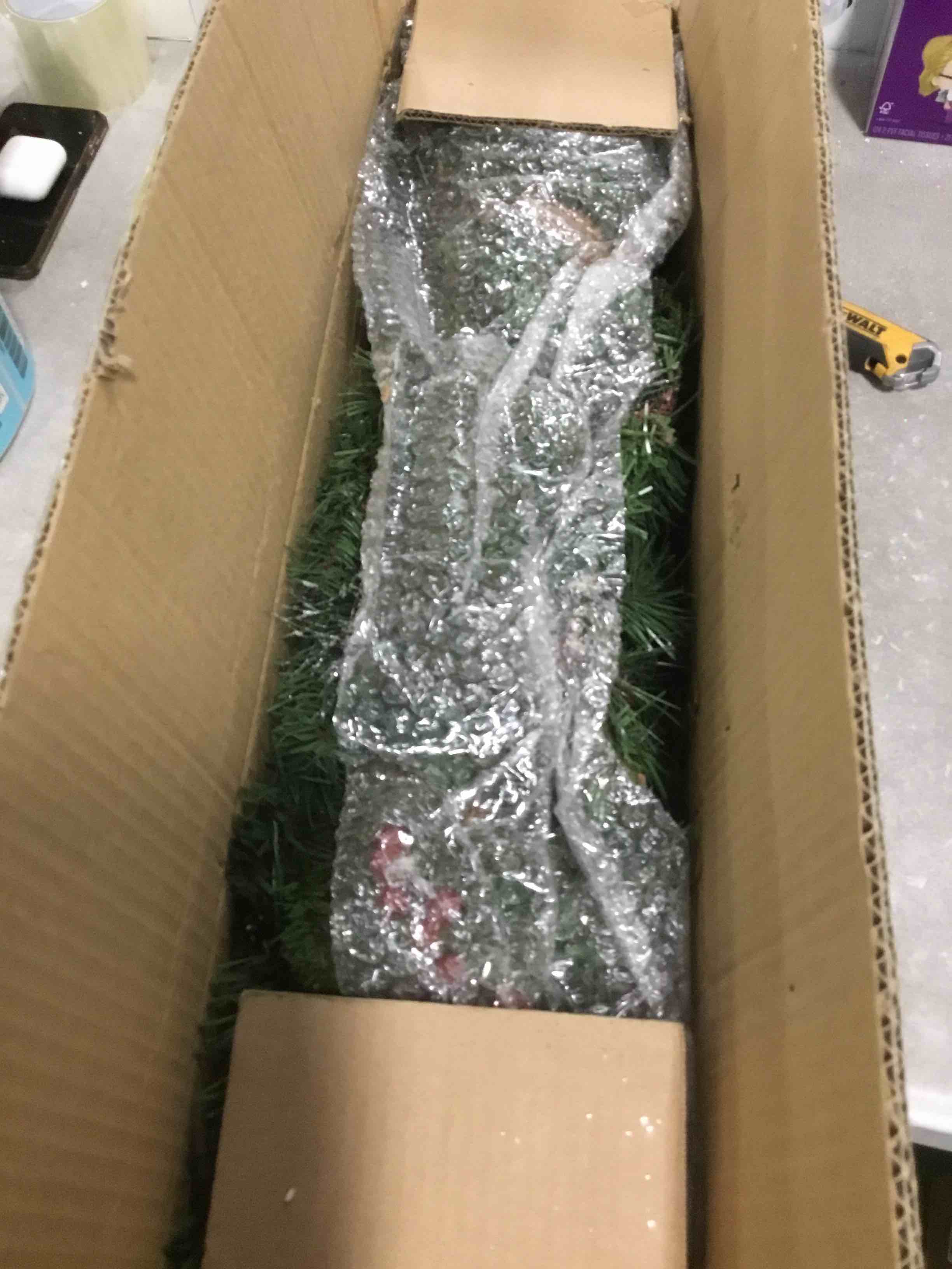 https://s3.amazonaws.com/lotting-images-prod/bidfta/BLU5564945_1703341494779.jpeg