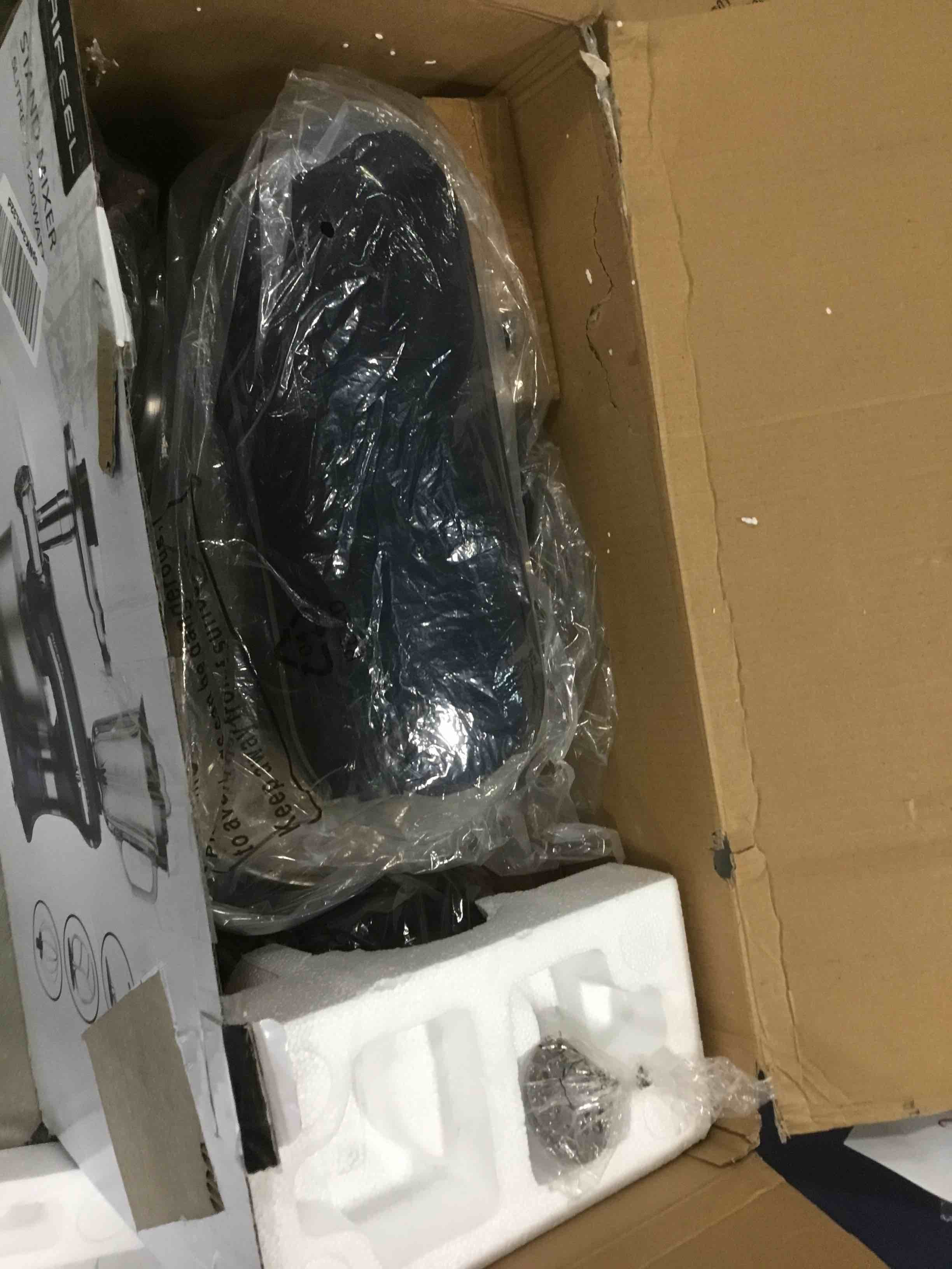https://s3.amazonaws.com/lotting-images-prod/bidfta/BLU5565057_1704313300075.jpeg