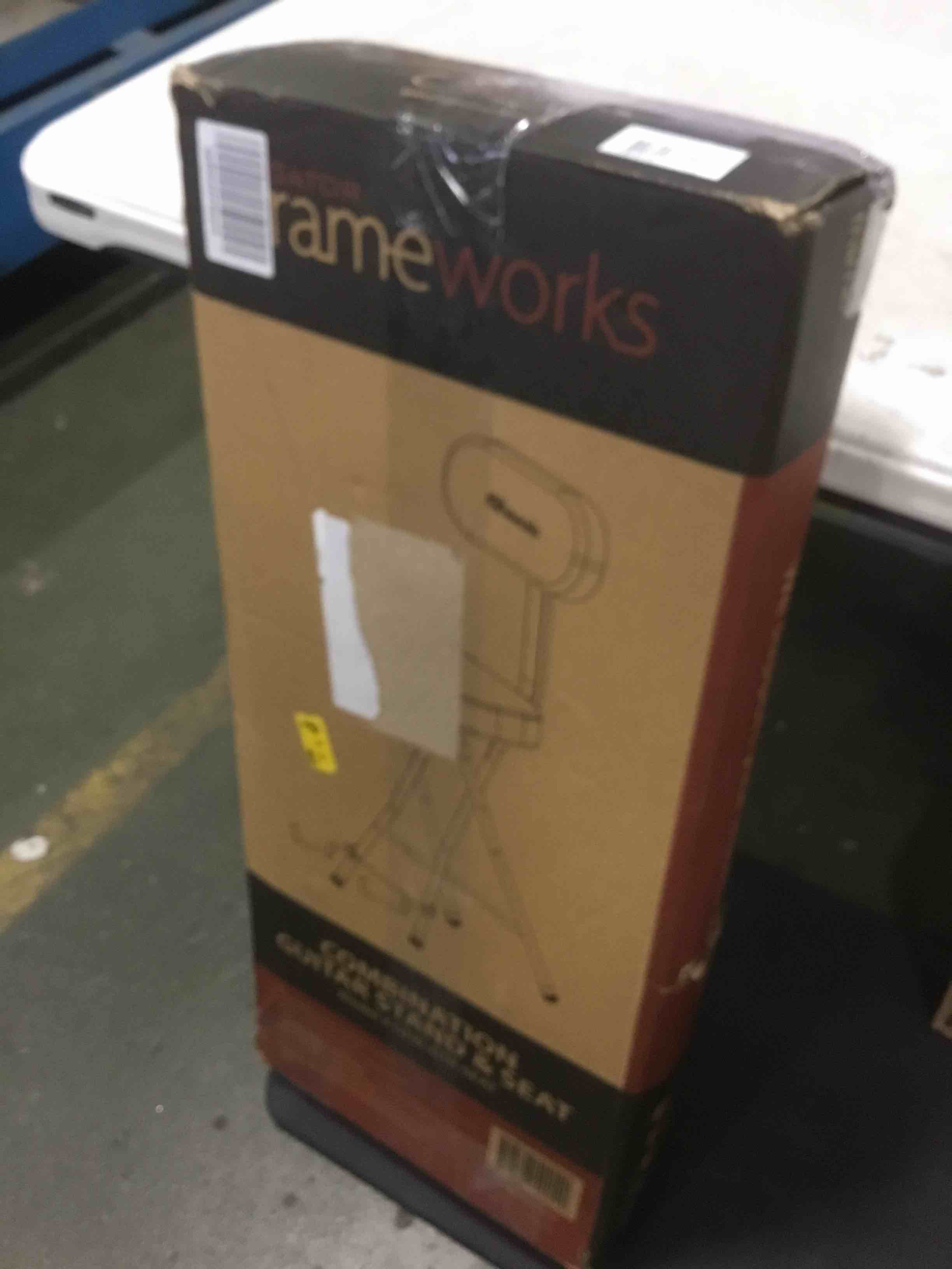 https://s3.amazonaws.com/lotting-images-prod/bidfta/BLU5565353_1704463949042.jpeg