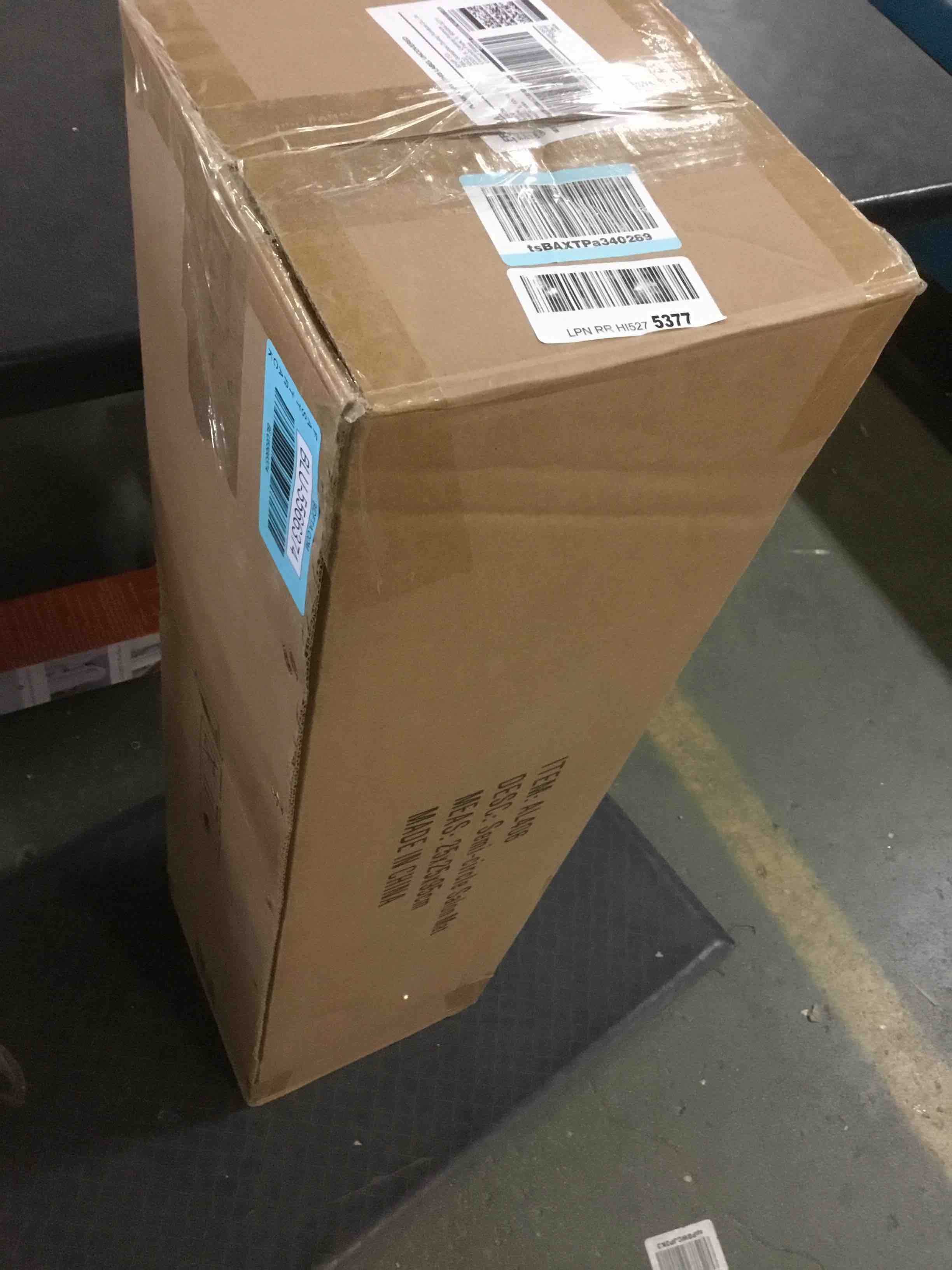 https://s3.amazonaws.com/lotting-images-prod/bidfta/BLU5566374_1703088935213.jpeg