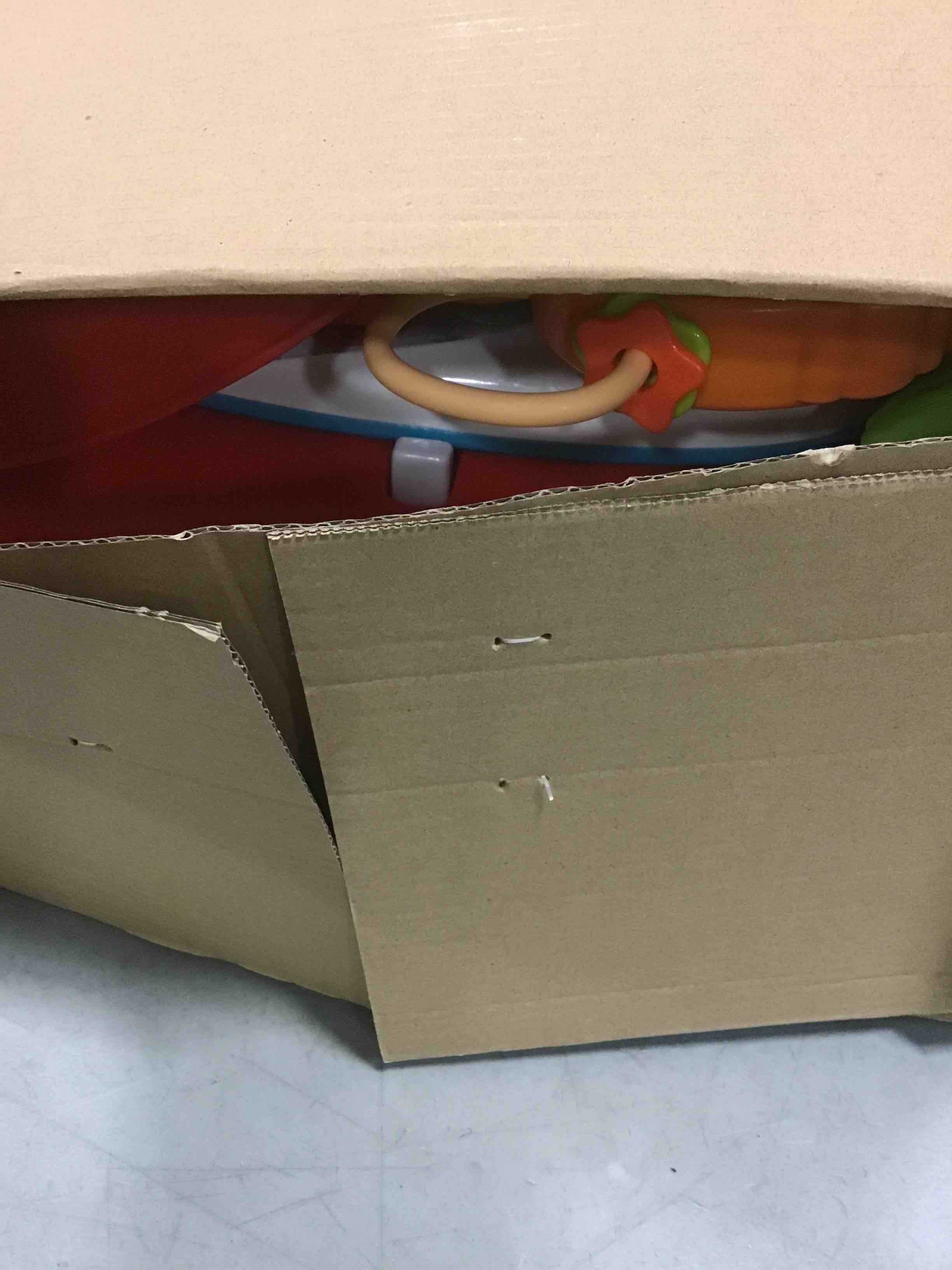 https://s3.amazonaws.com/lotting-images-prod/bidfta/BLU5566806_1703247190346.jpeg