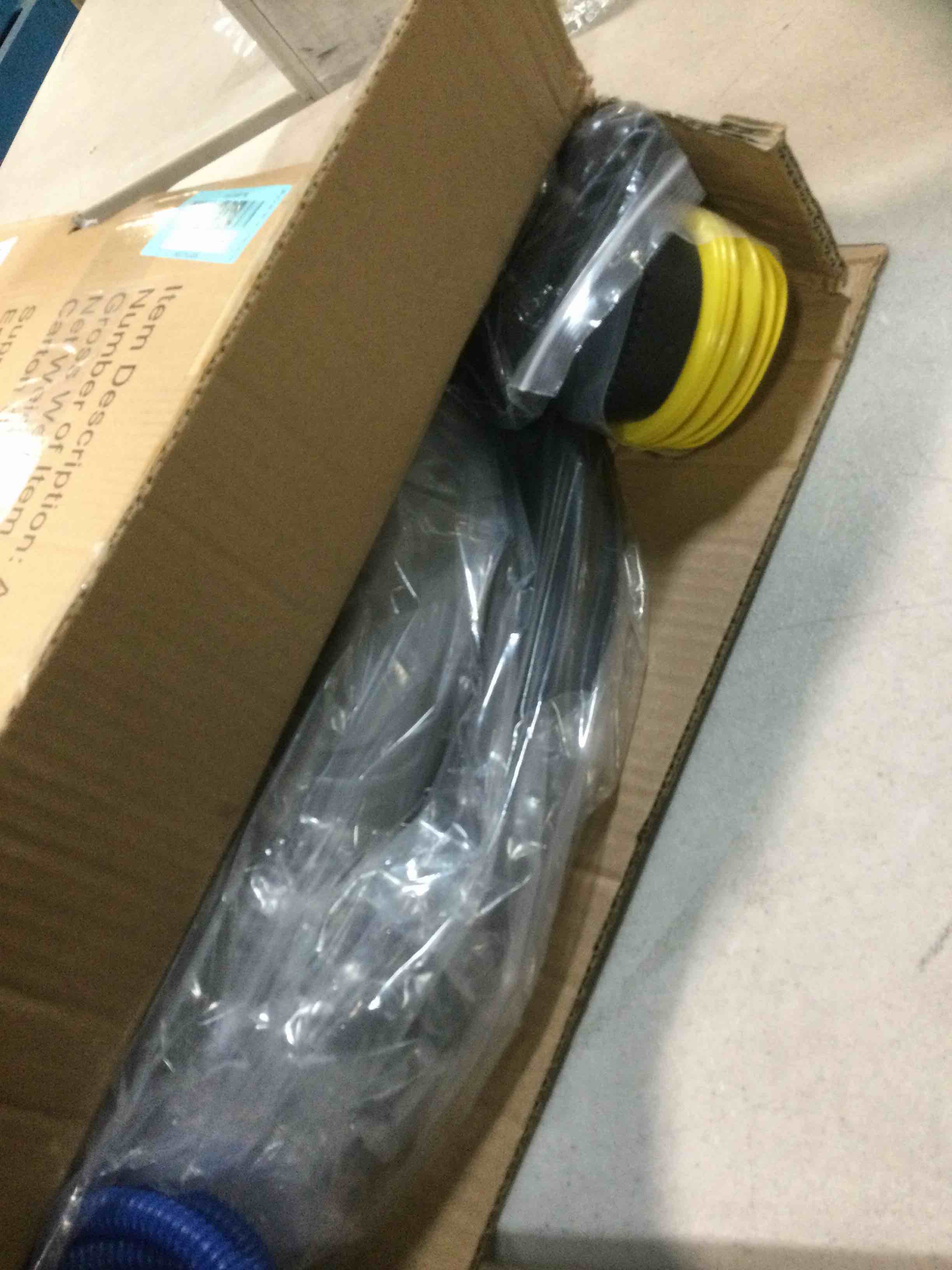 https://s3.amazonaws.com/lotting-images-prod/bidfta/BLU5567372_1703336836386.jpeg