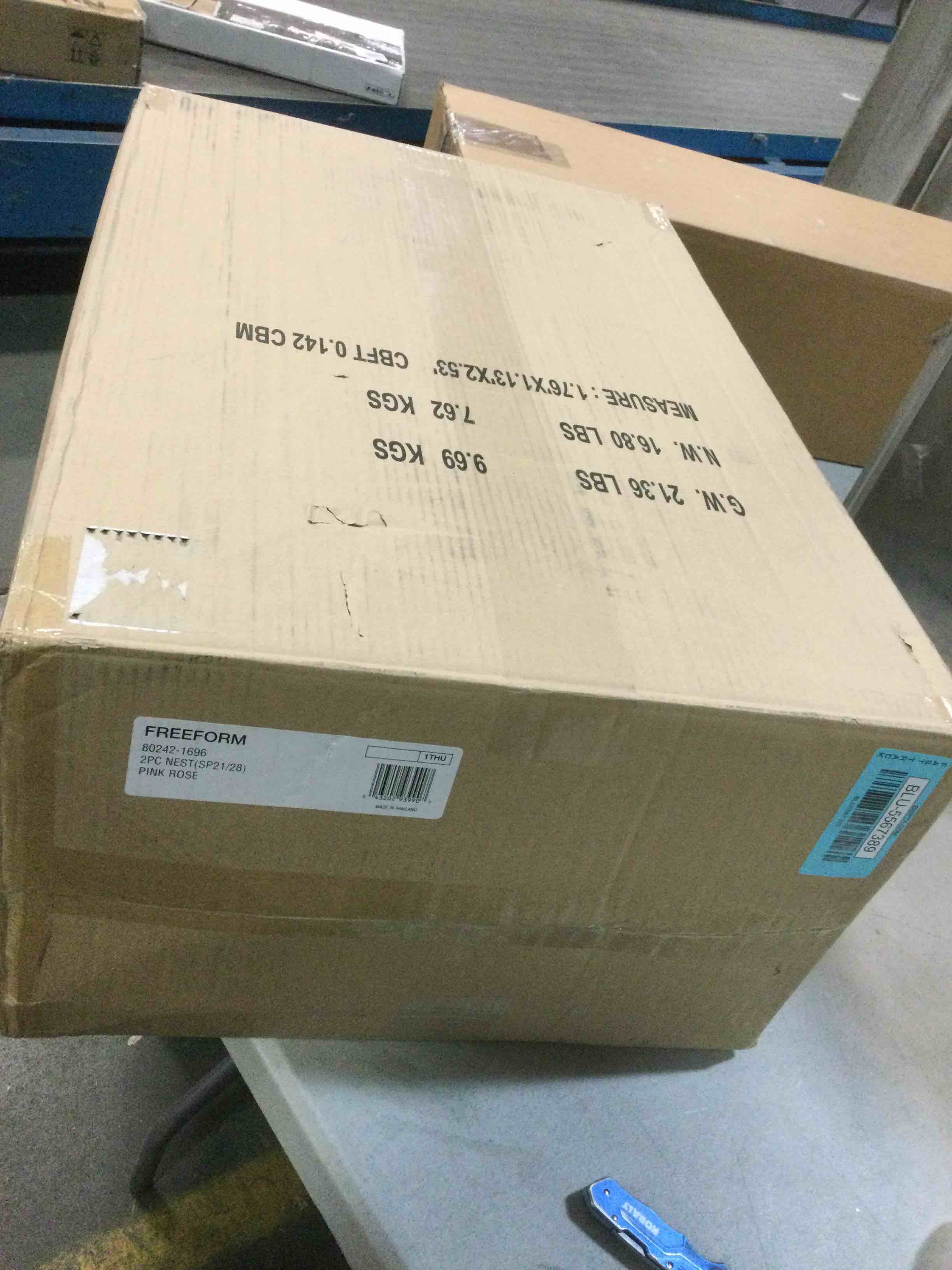 https://s3.amazonaws.com/lotting-images-prod/bidfta/BLU5567389_1703338755453.jpeg