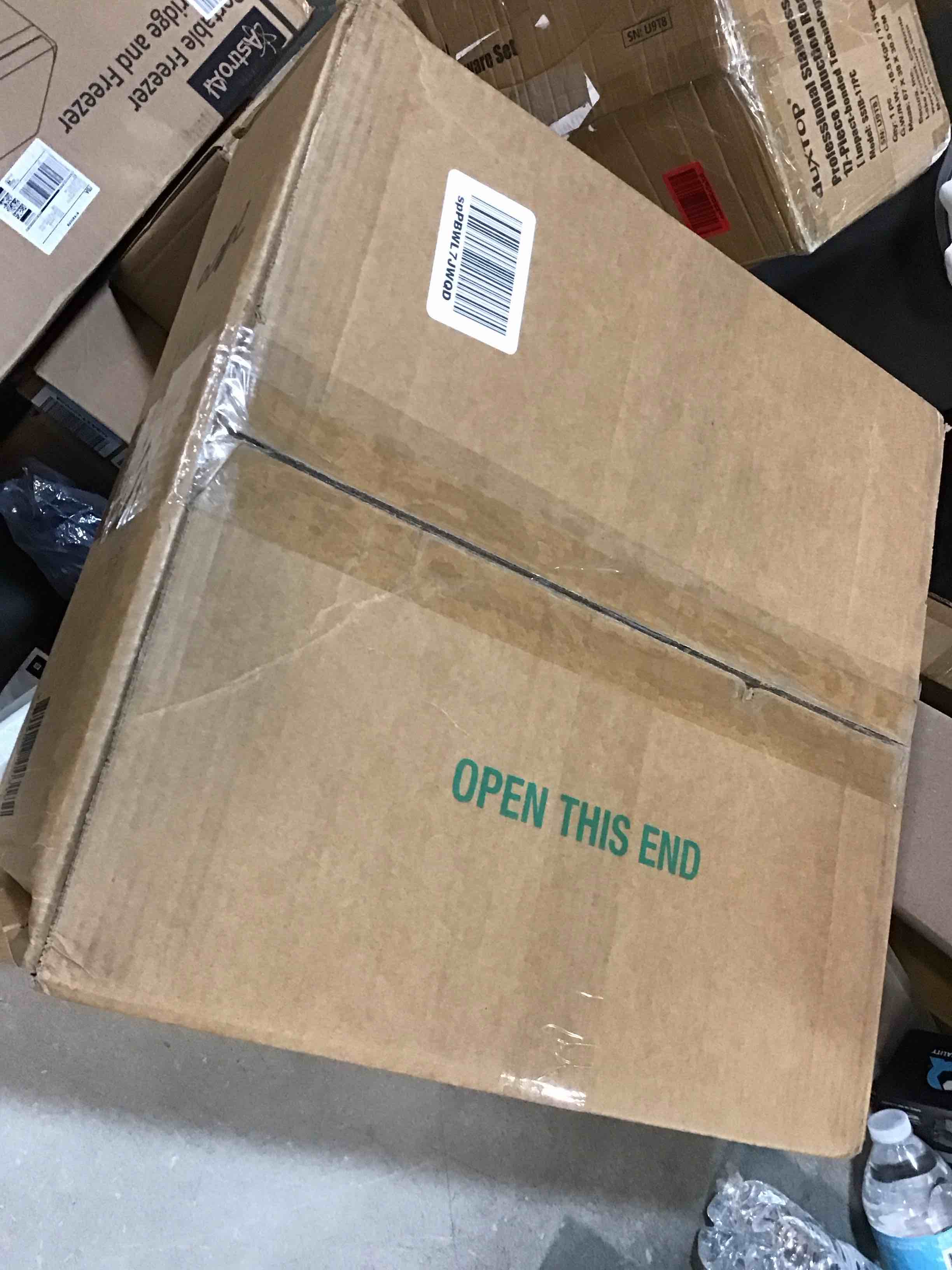 https://s3.amazonaws.com/lotting-images-prod/bidfta/BLU5567627_1703711458673.jpeg
