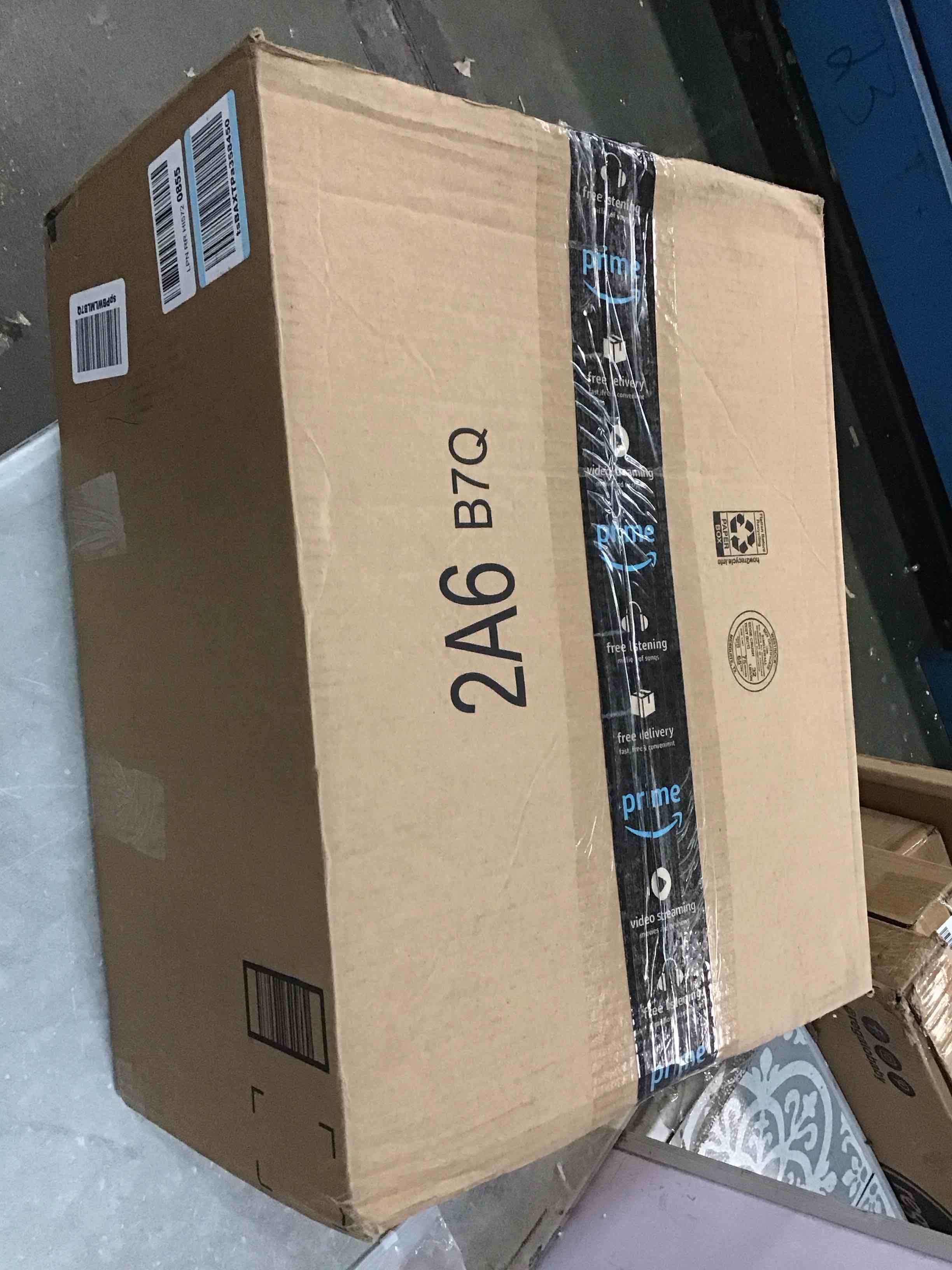 https://s3.amazonaws.com/lotting-images-prod/bidfta/BLU5567700_1704311602201.jpeg