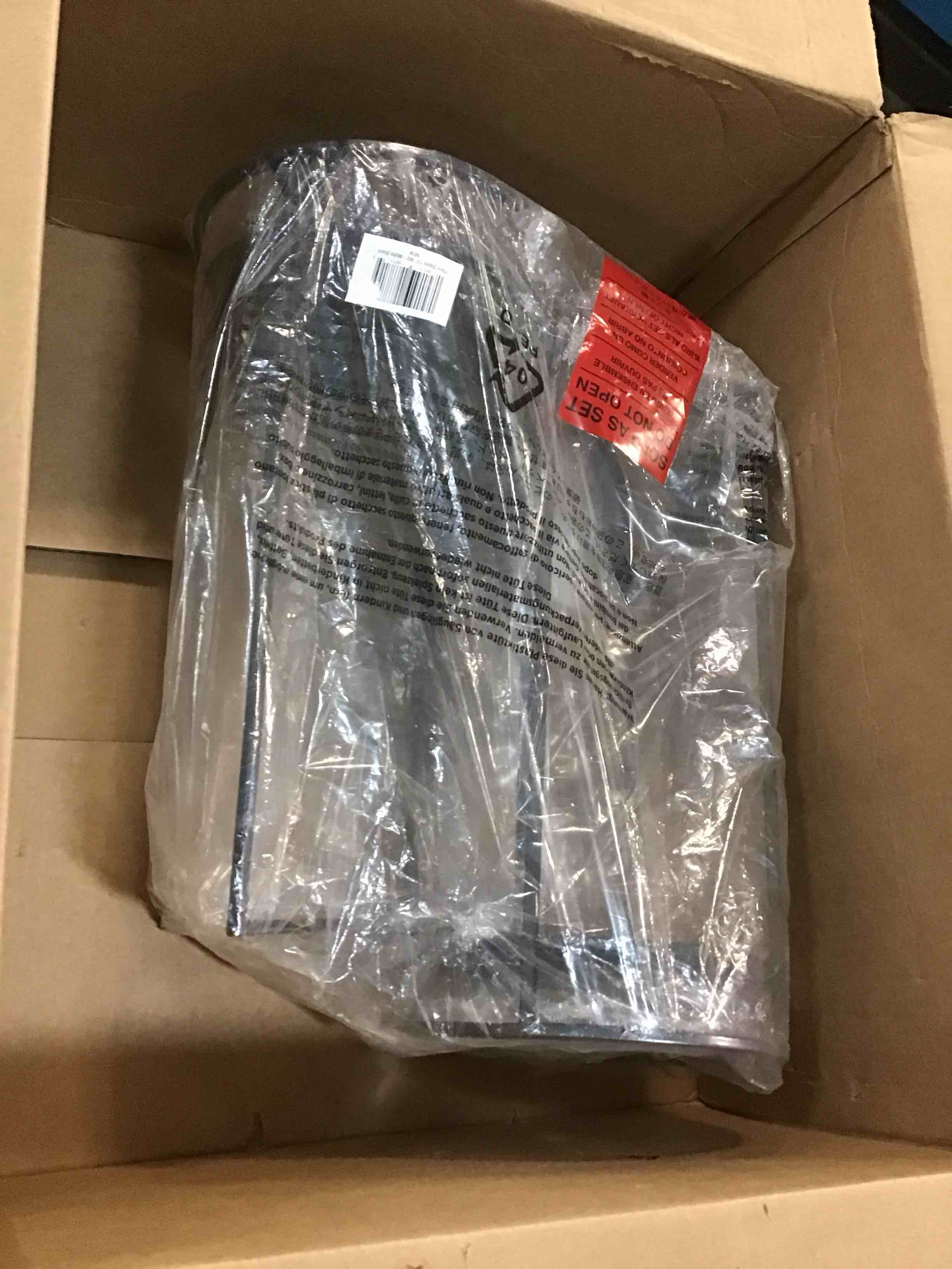 https://s3.amazonaws.com/lotting-images-prod/bidfta/BLU5567700_1704311617956.jpeg