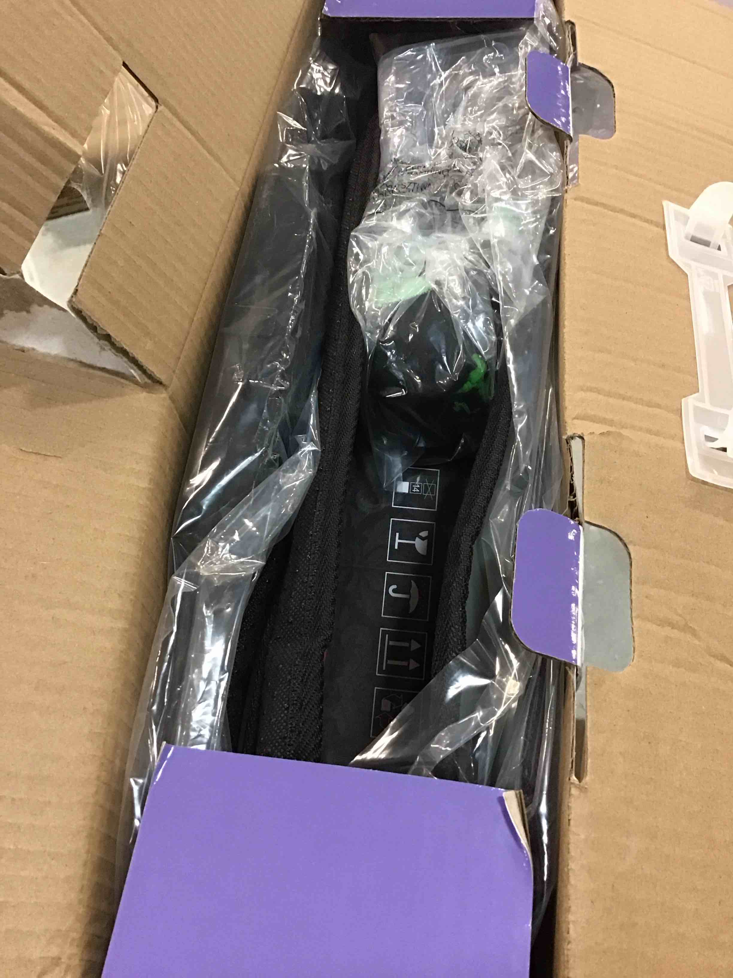 https://s3.amazonaws.com/lotting-images-prod/bidfta/BLU5567720_1704315165398.jpeg