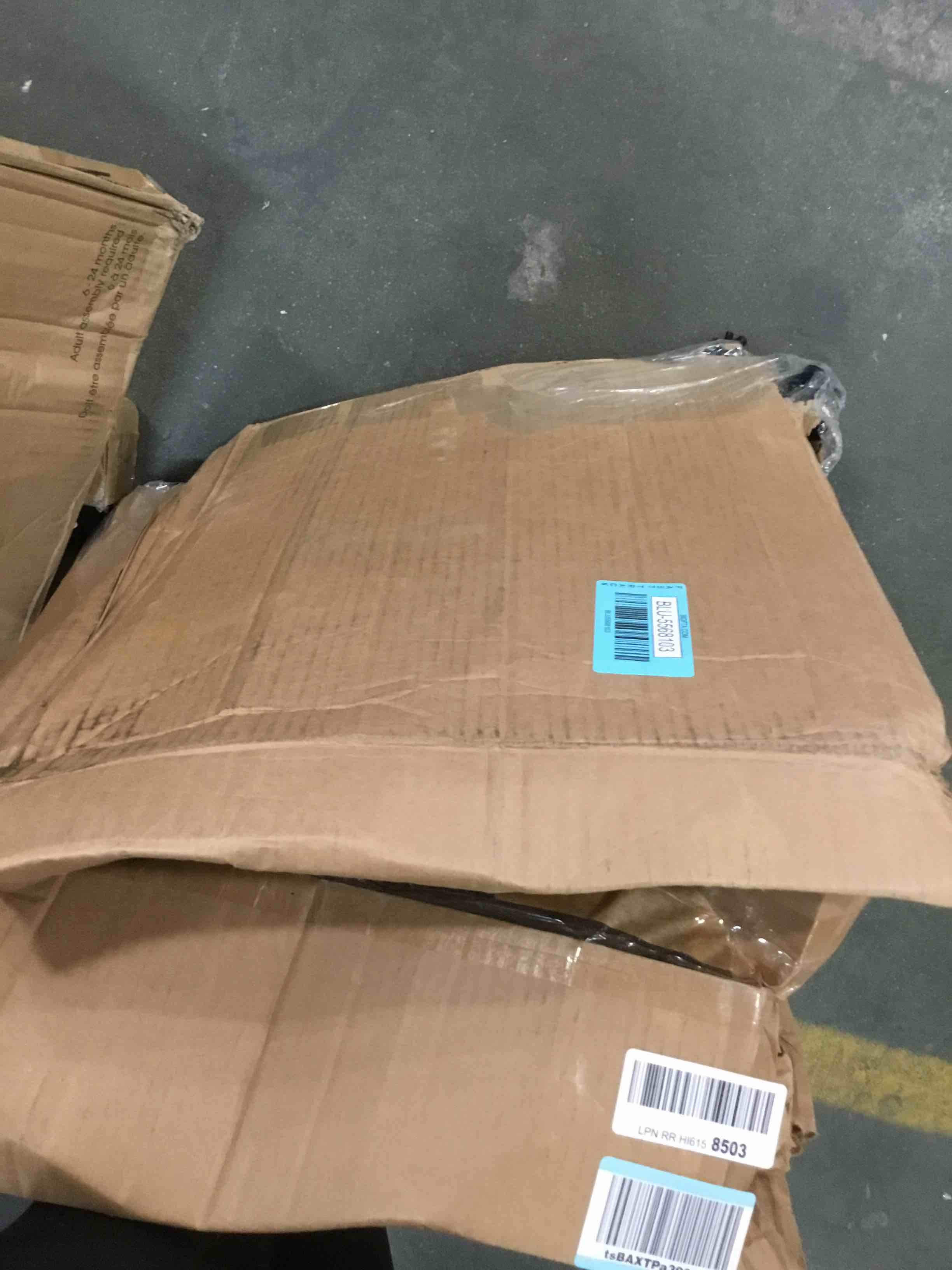 https://s3.amazonaws.com/lotting-images-prod/bidfta/BLU5568103_1705592762457.jpeg
