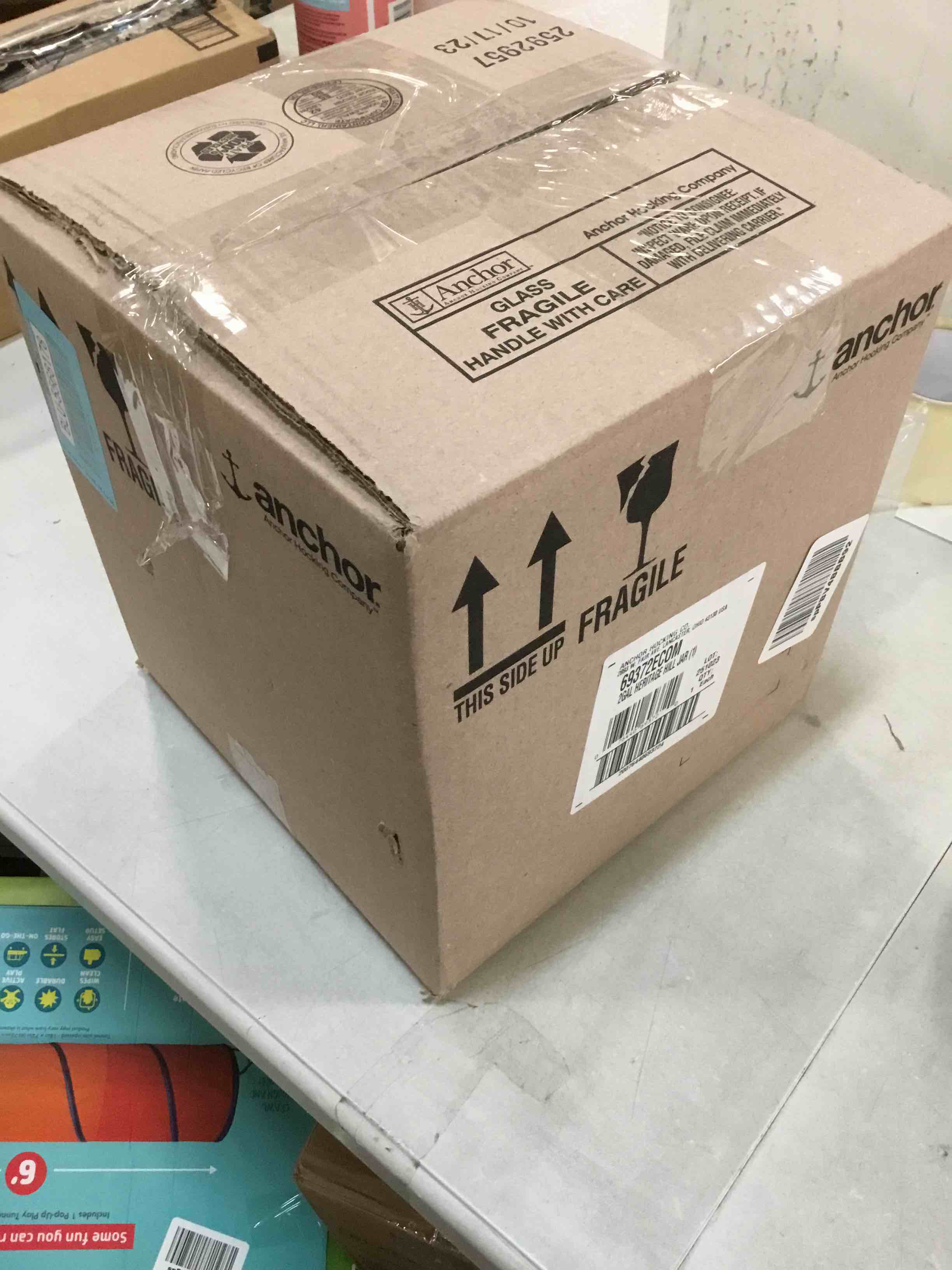 https://s3.amazonaws.com/lotting-images-prod/bidfta/BLU5568178_1705598455938.jpeg