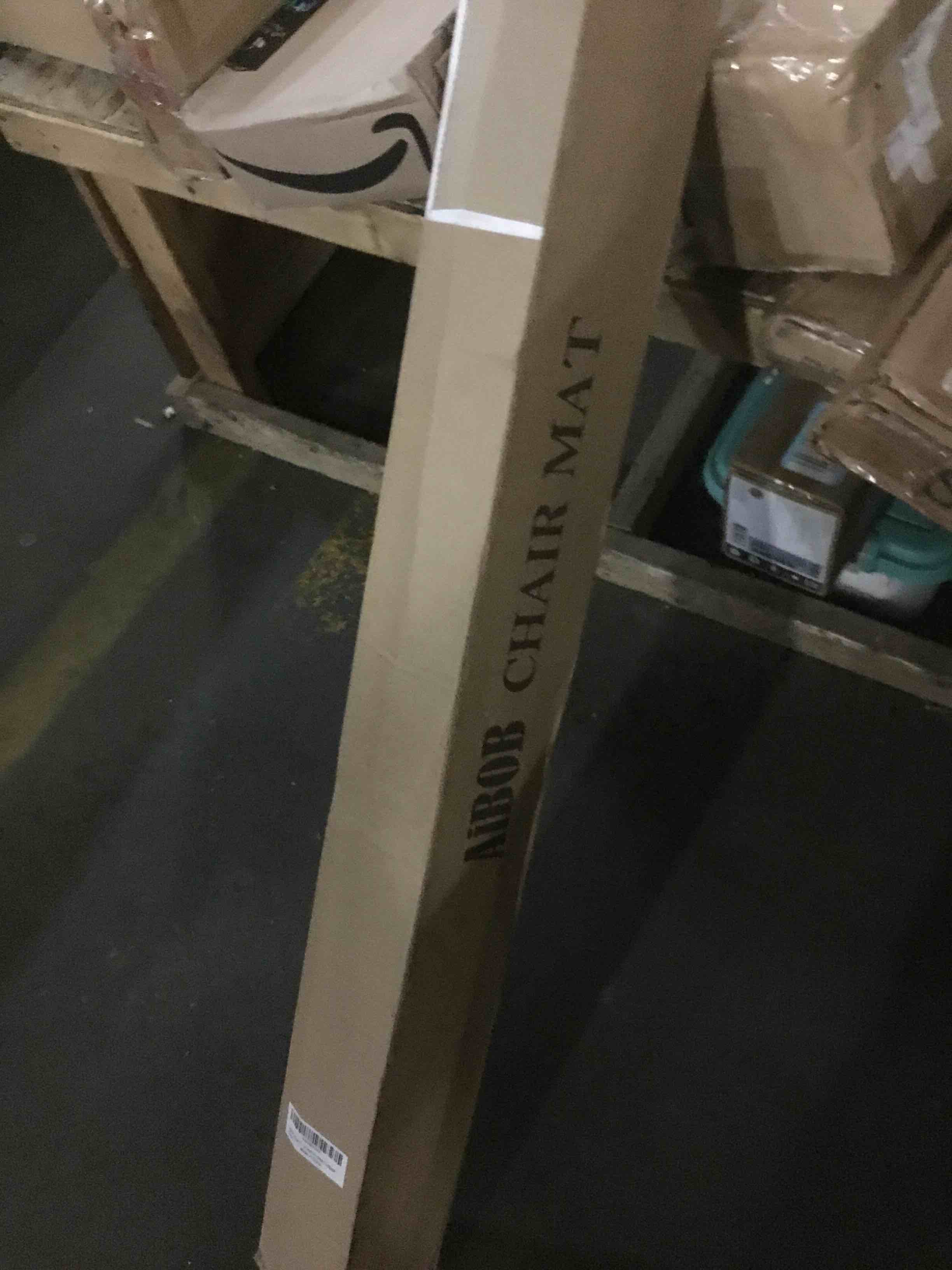 https://s3.amazonaws.com/lotting-images-prod/bidfta/BLU5568600_1702987585105.jpeg