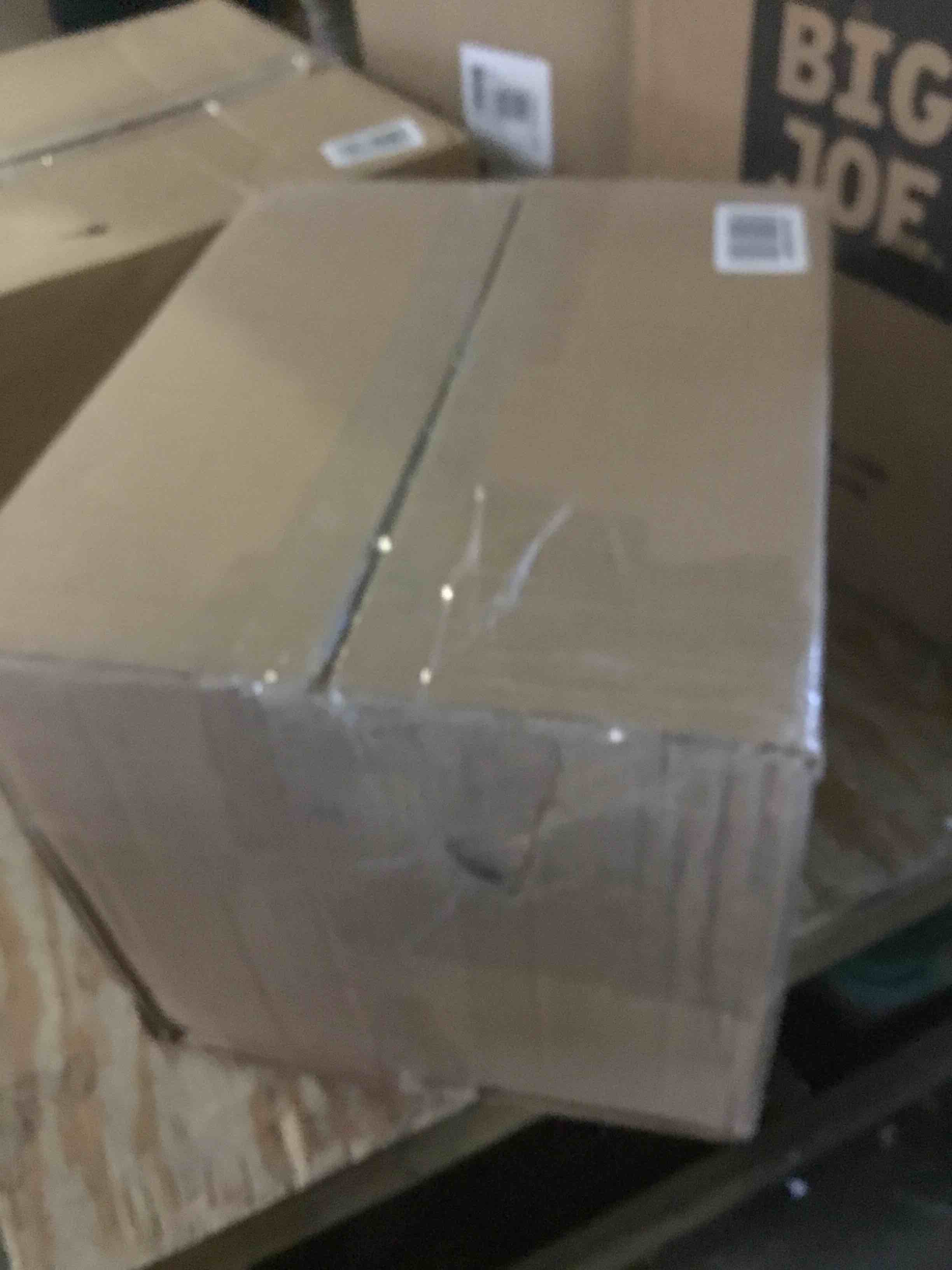https://s3.amazonaws.com/lotting-images-prod/bidfta/BLU5568986_1703097776848.jpeg
