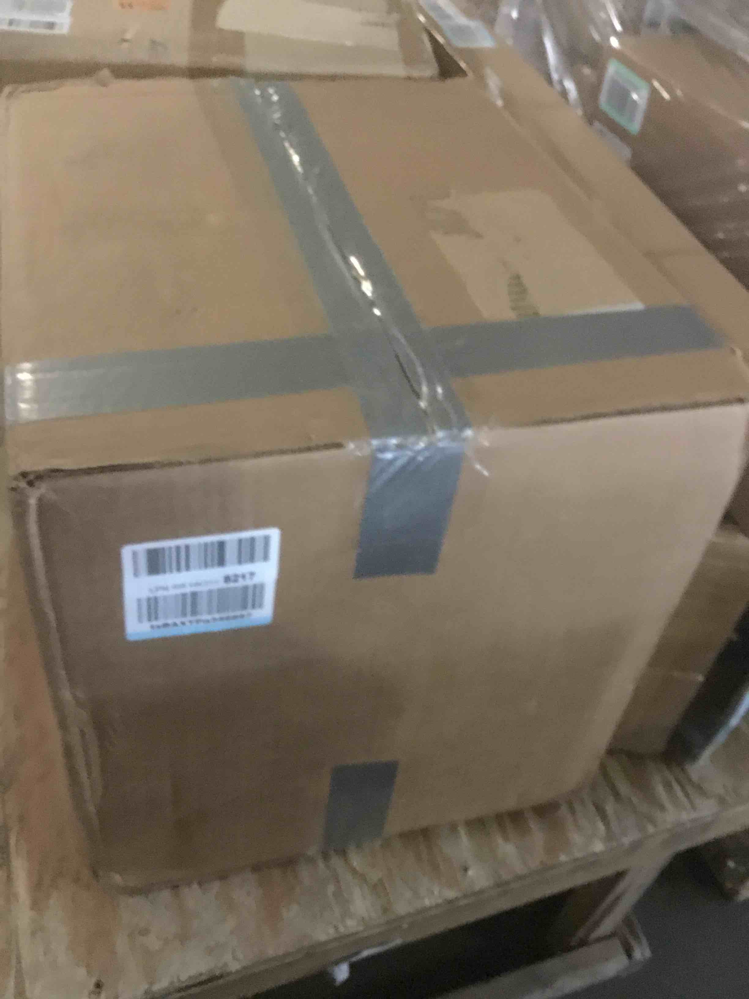 https://s3.amazonaws.com/lotting-images-prod/bidfta/BLU5569047_1703107105820.jpeg