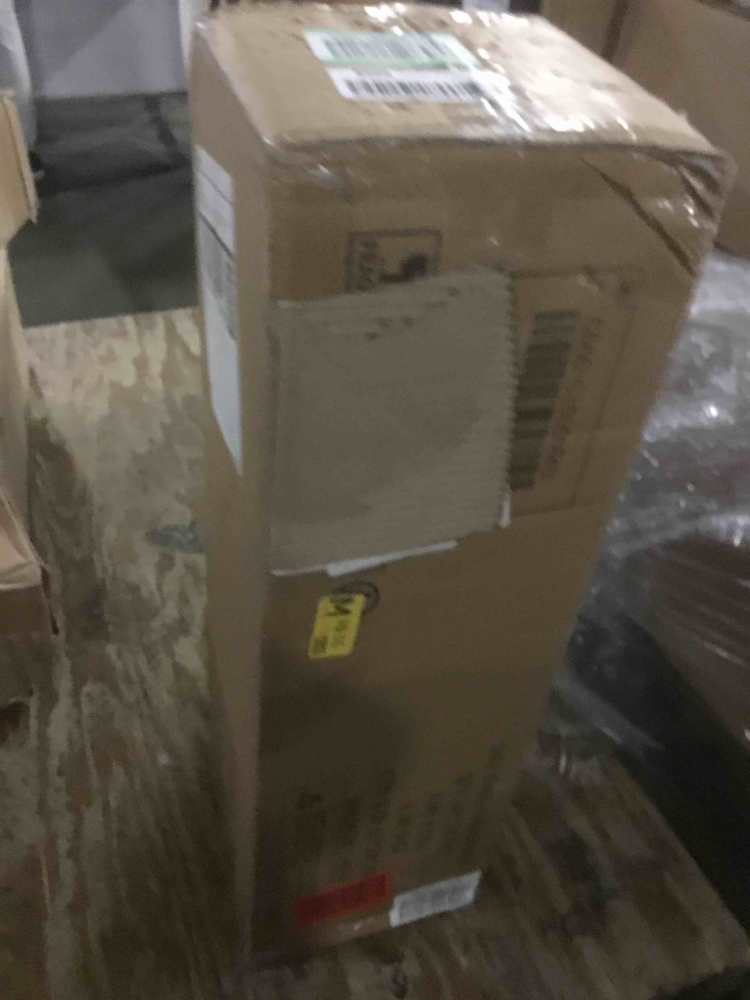 https://s3.amazonaws.com/lotting-images-prod/bidfta/BLU5569069_1703162850850.jpeg