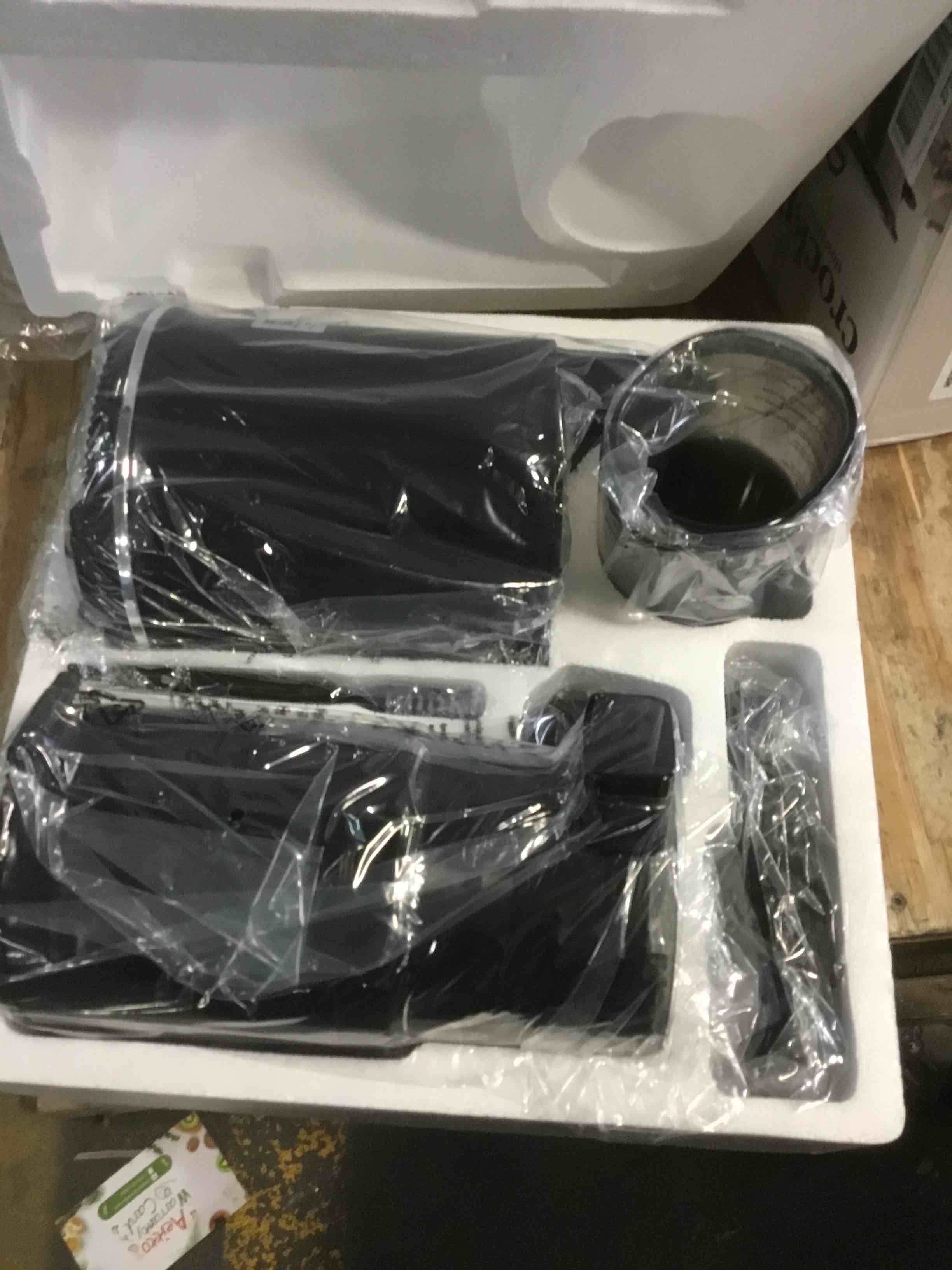 https://s3.amazonaws.com/lotting-images-prod/bidfta/BLU5569171_1703176267719.jpeg