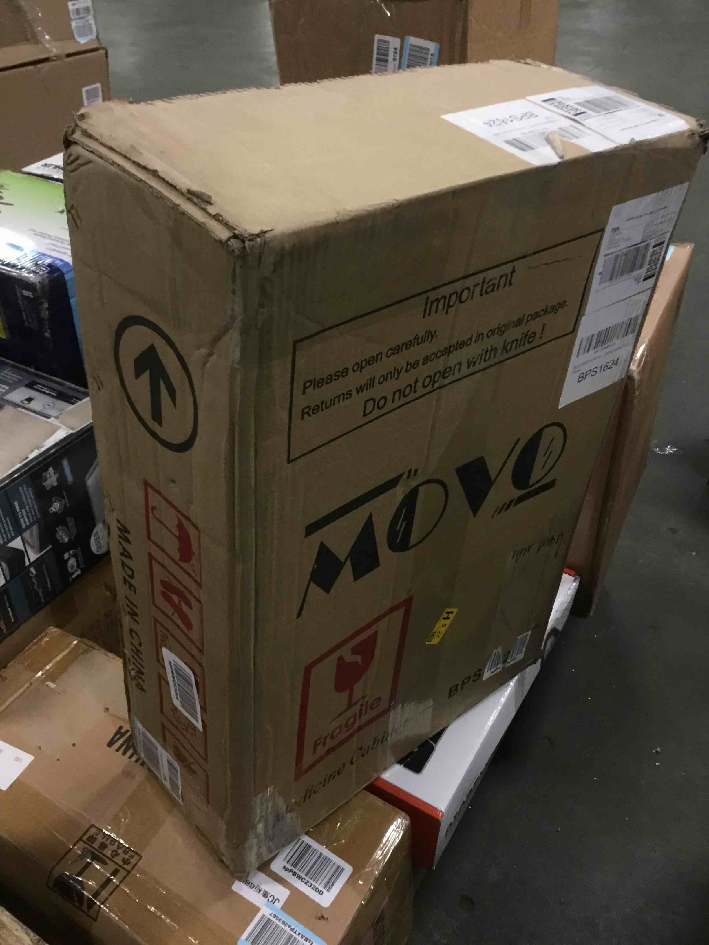 https://s3.amazonaws.com/lotting-images-prod/bidfta/BLU5569757_1703769340303.jpeg