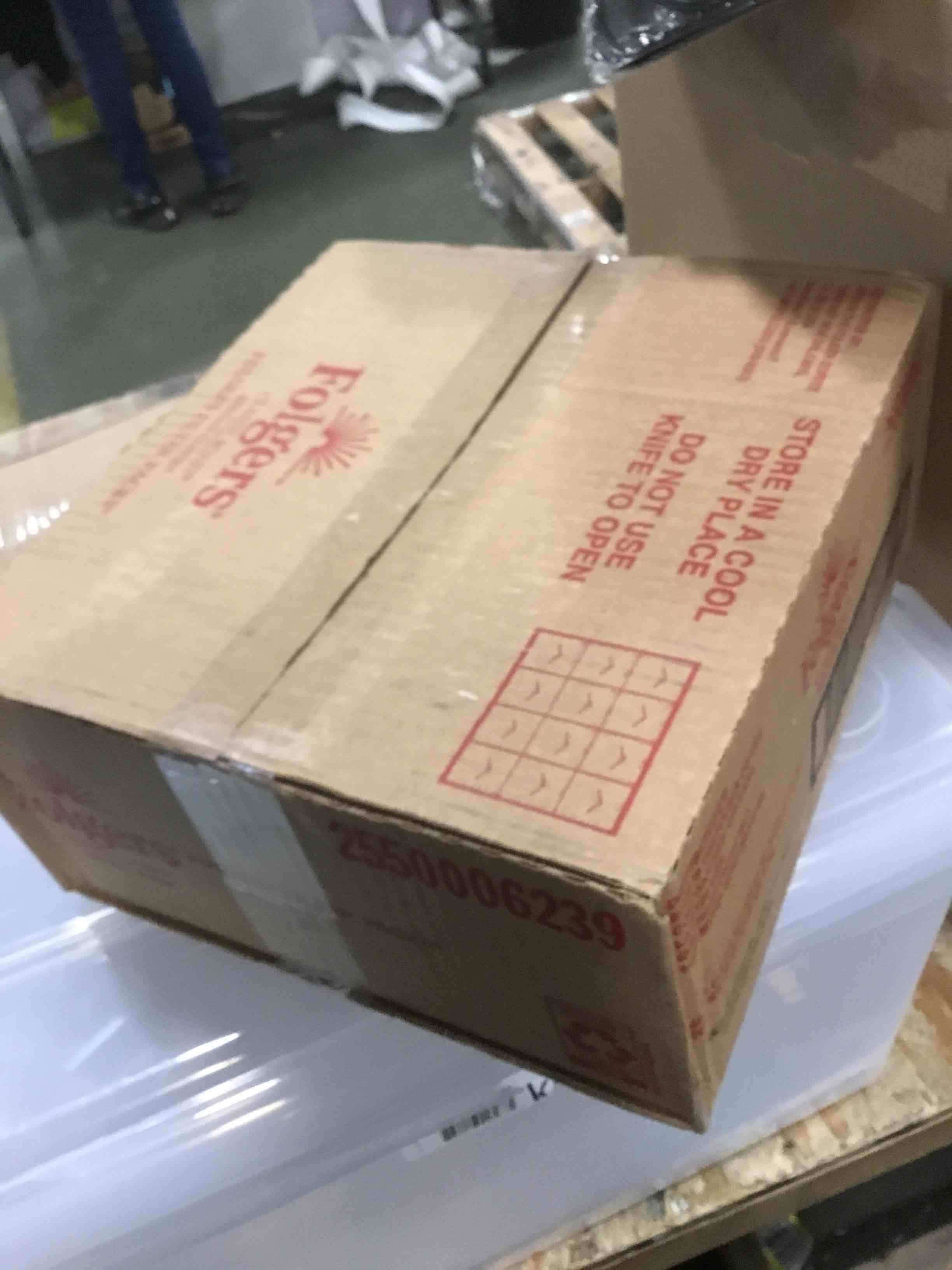 https://s3.amazonaws.com/lotting-images-prod/bidfta/BLU5569808_1703775276193.jpeg