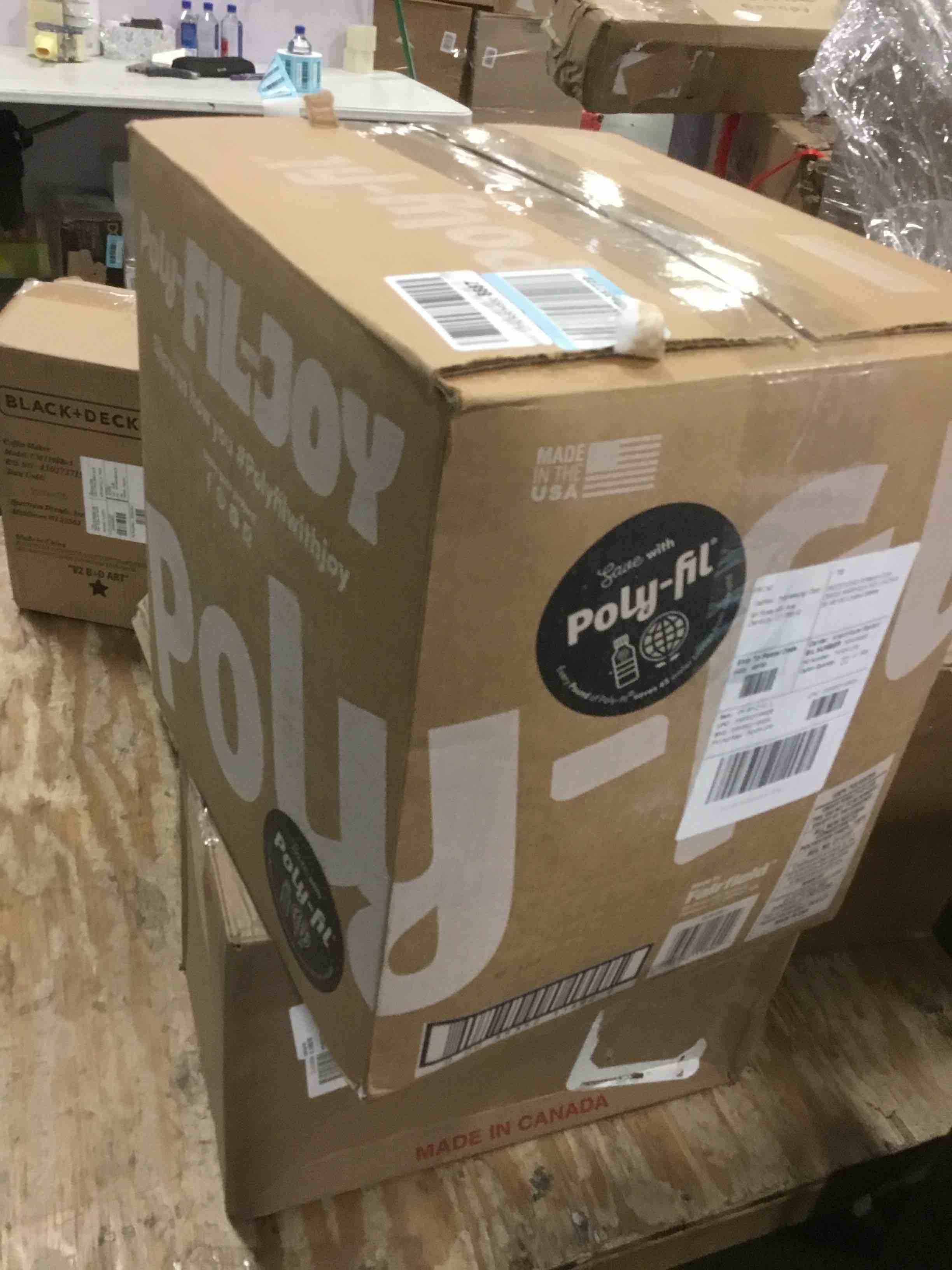 https://s3.amazonaws.com/lotting-images-prod/bidfta/BLU5569824_1703778479209.jpeg