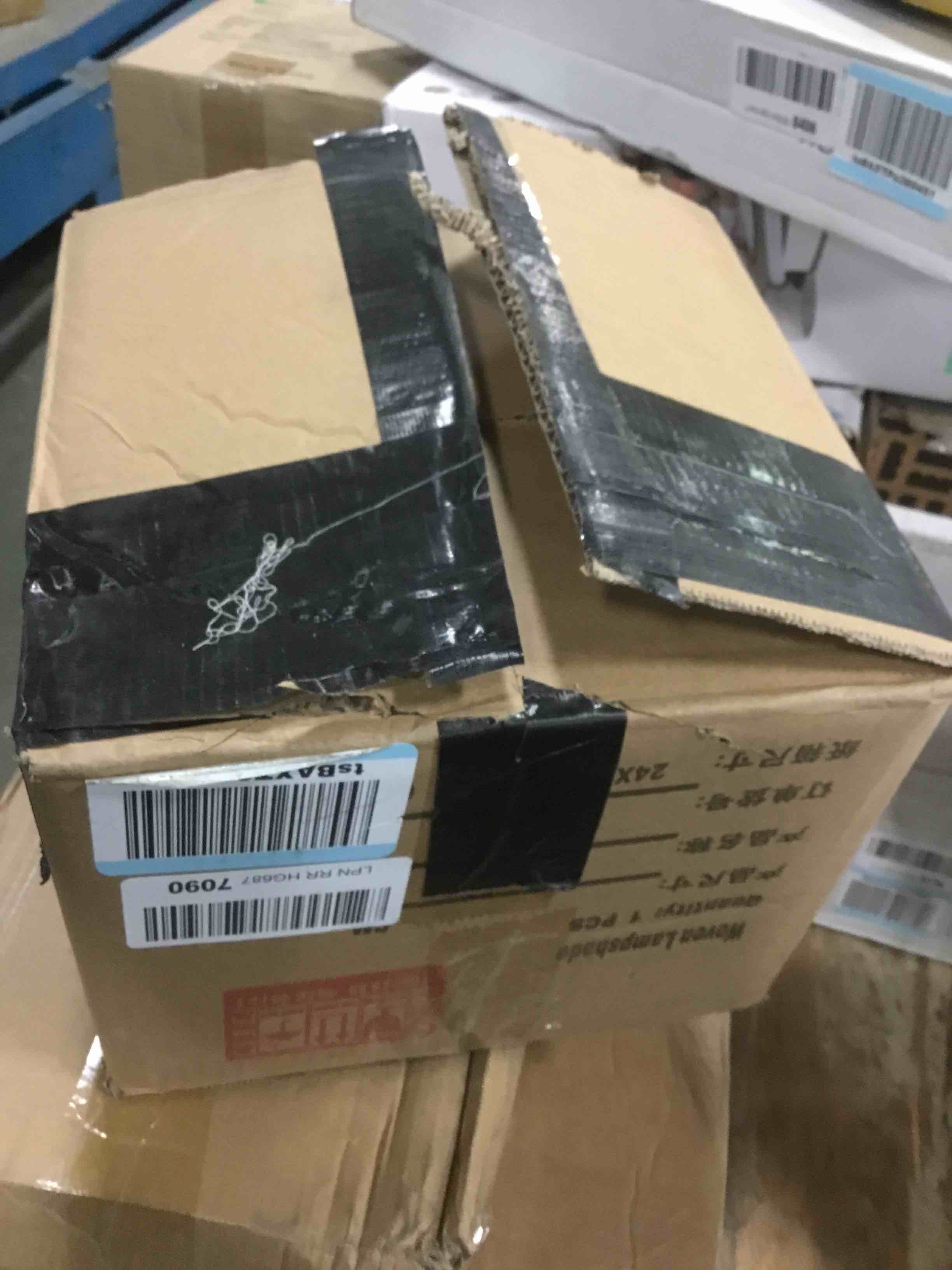 https://s3.amazonaws.com/lotting-images-prod/bidfta/BLU5569924_1703792091113.jpeg