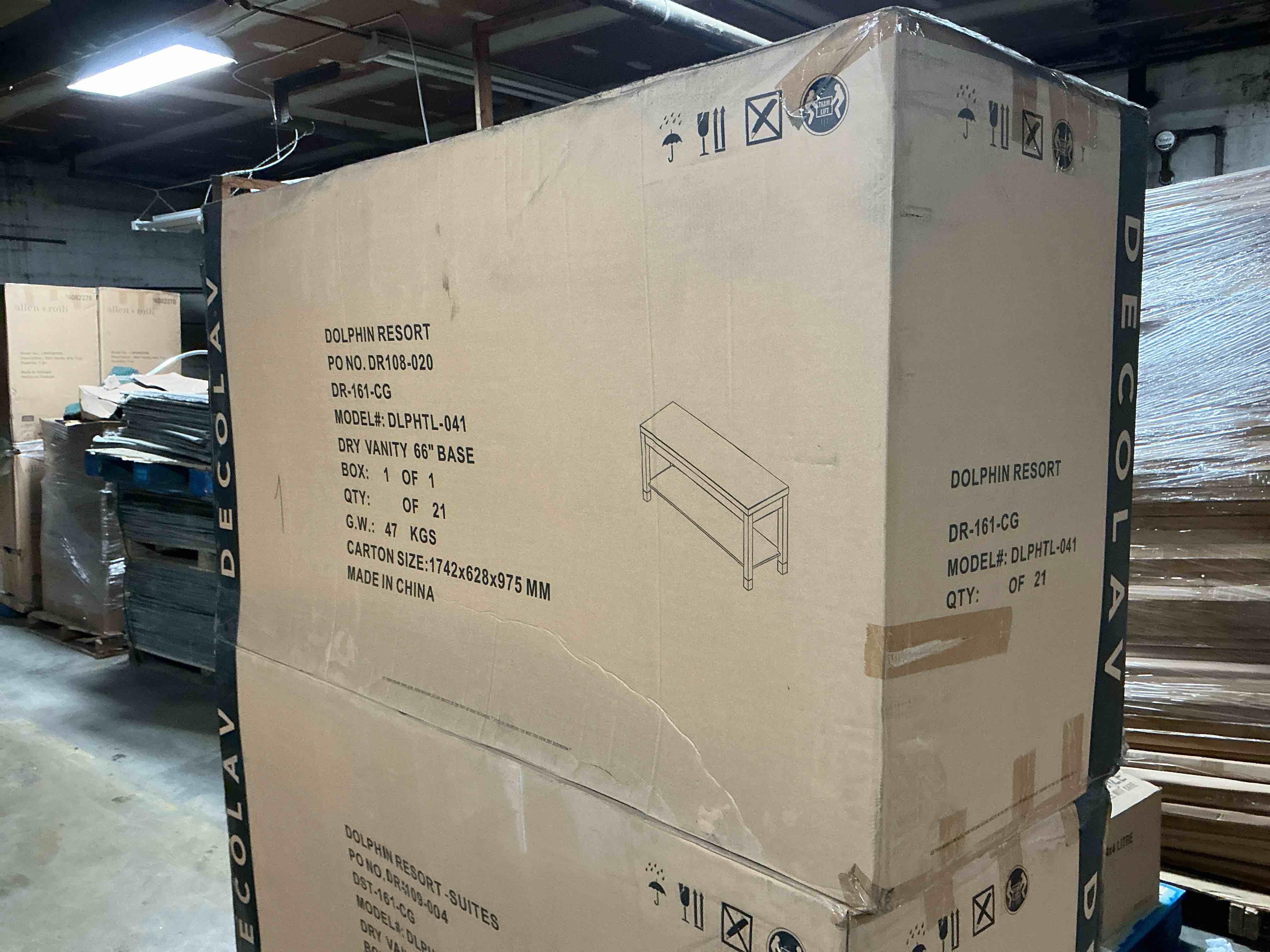 https://s3.amazonaws.com/lotting-images-prod/bidfta/BLU5570655_1740066837378.jpeg