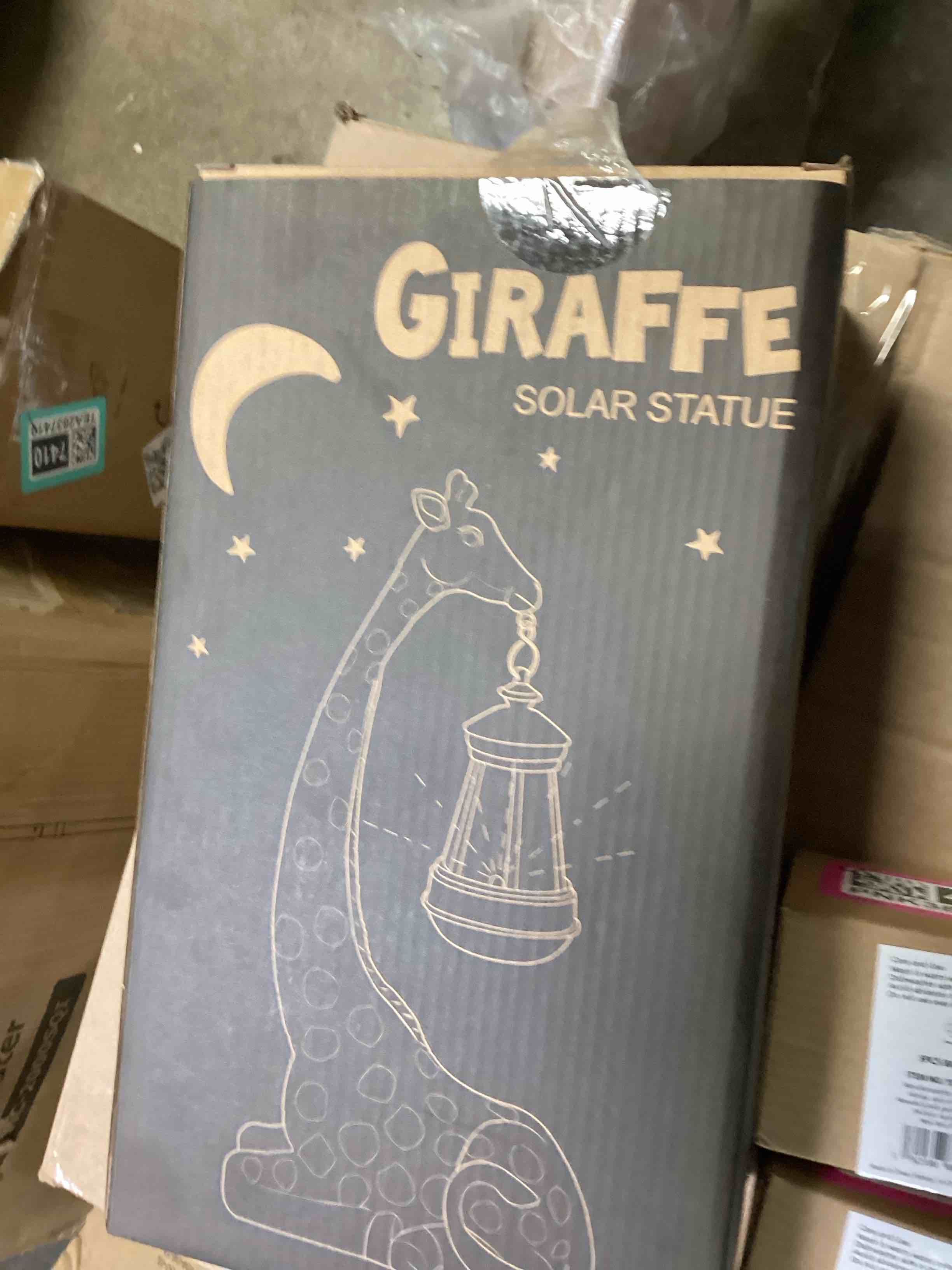 giraffe Solar Statue