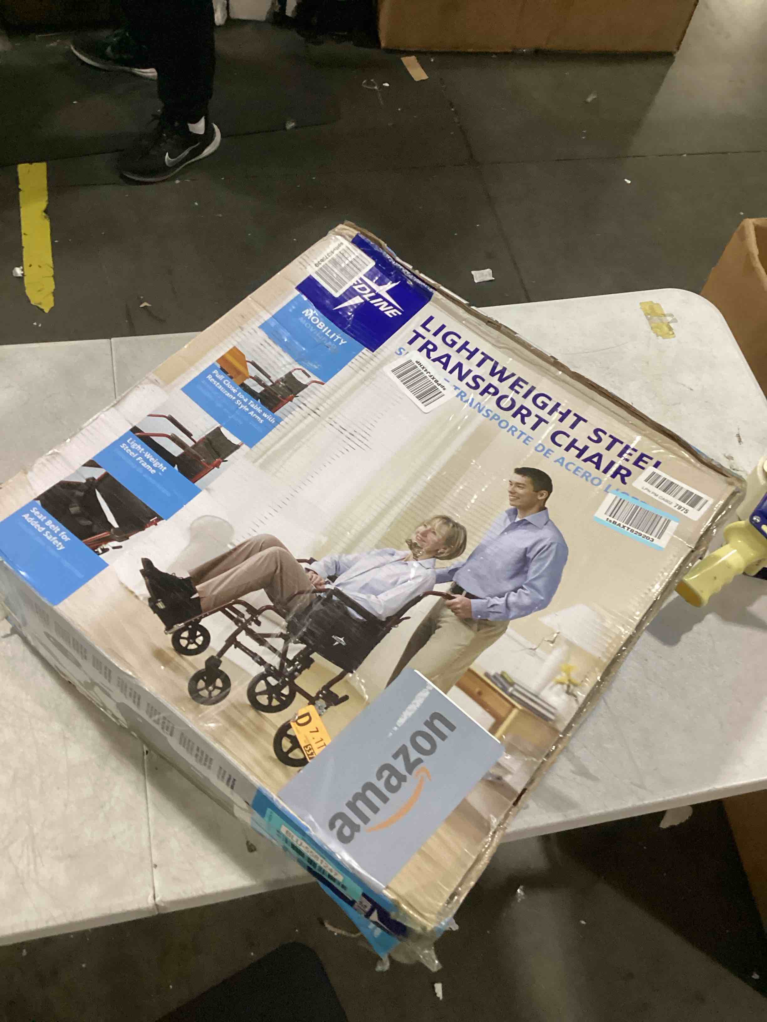 https://s3.amazonaws.com/lotting-images-prod/bidfta/BLU5581247_1727976817805.jpeg