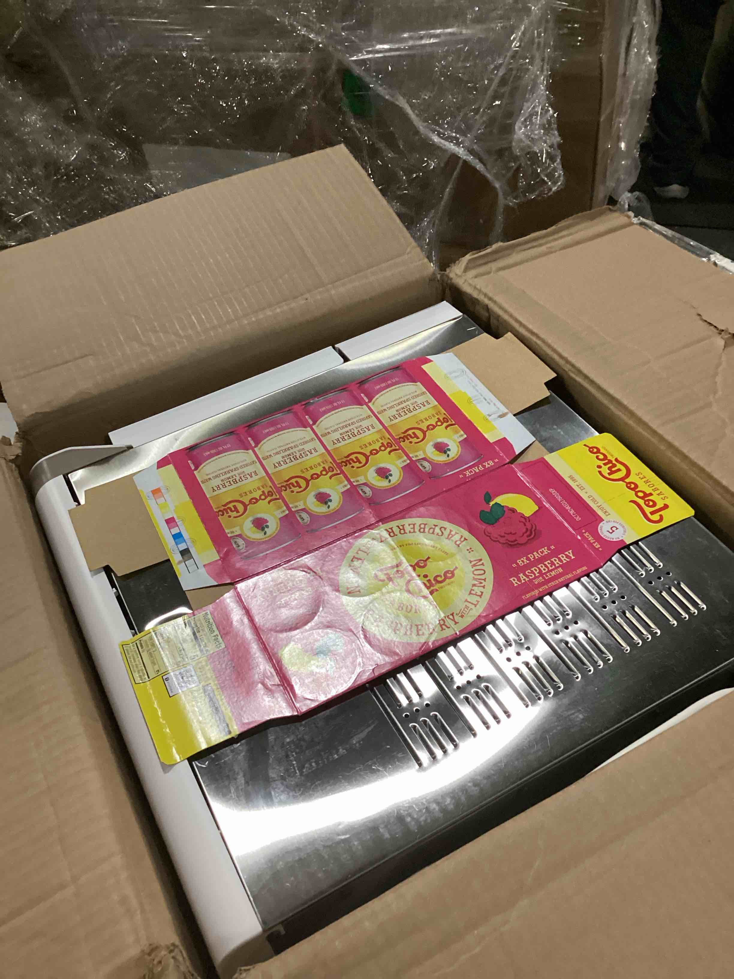 https://s3.amazonaws.com/lotting-images-prod/bidfta/BLU5581763_1728665387407.jpeg